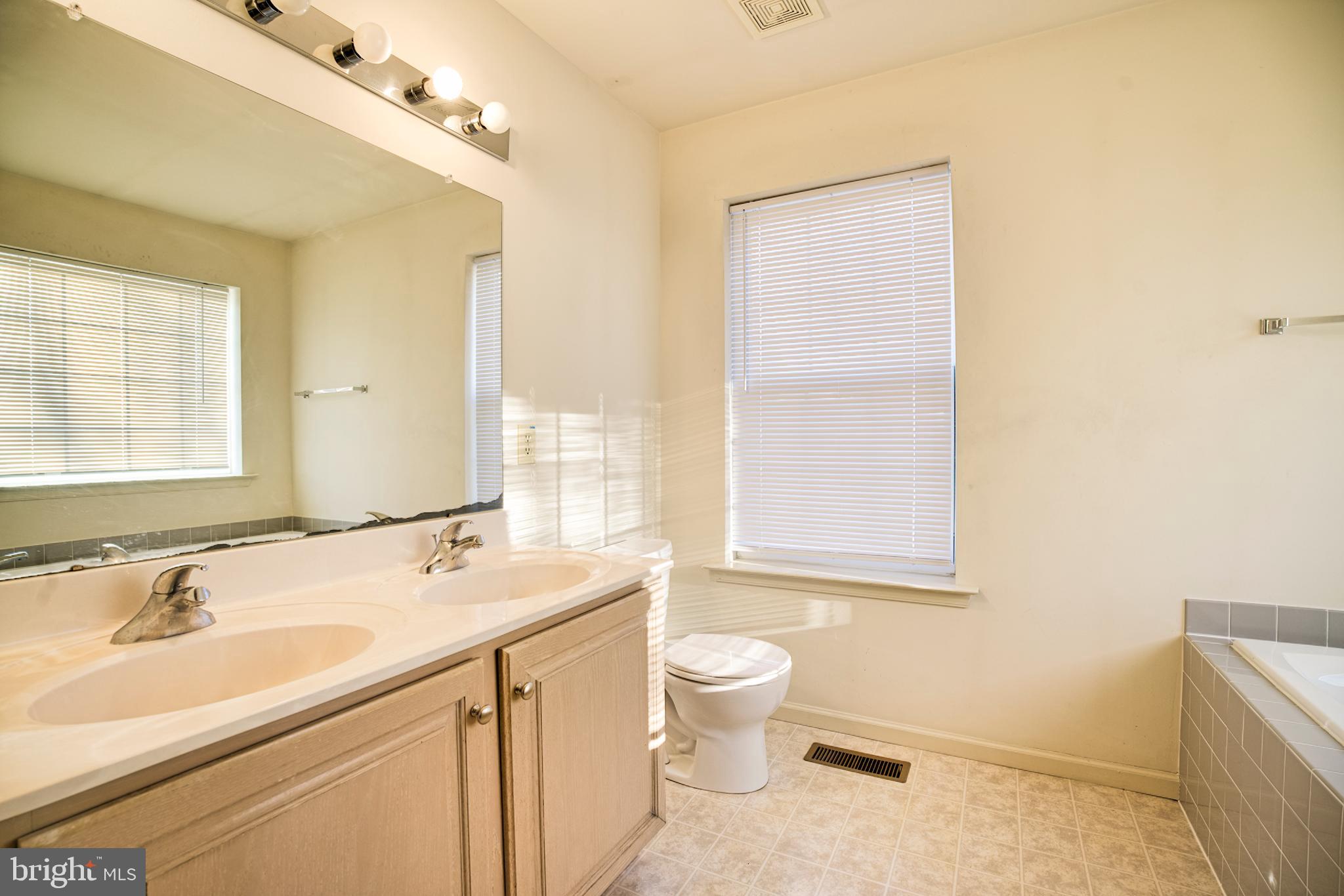 SUMMER LEA - Residential