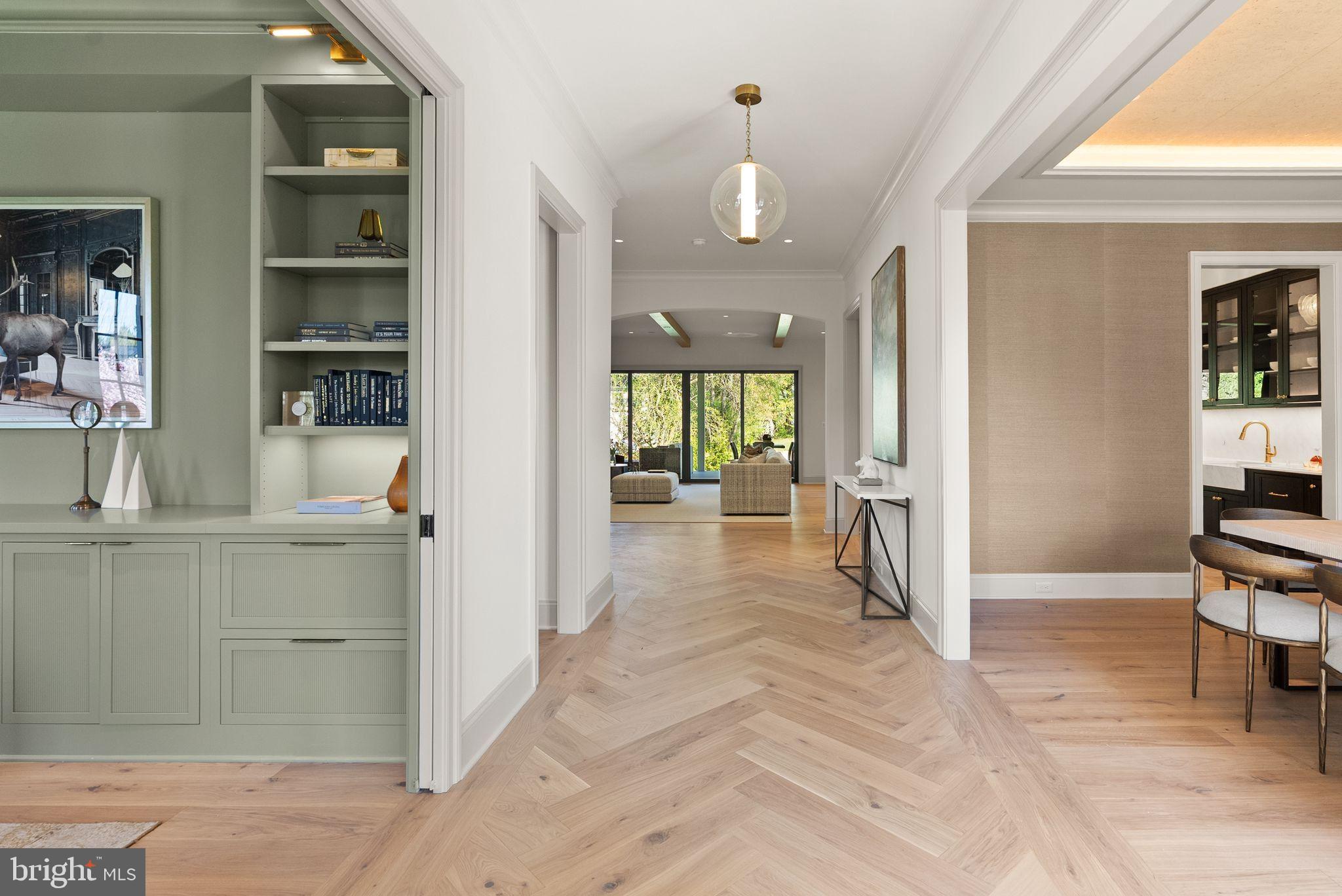 CLEARVIEW MANOR - Residential