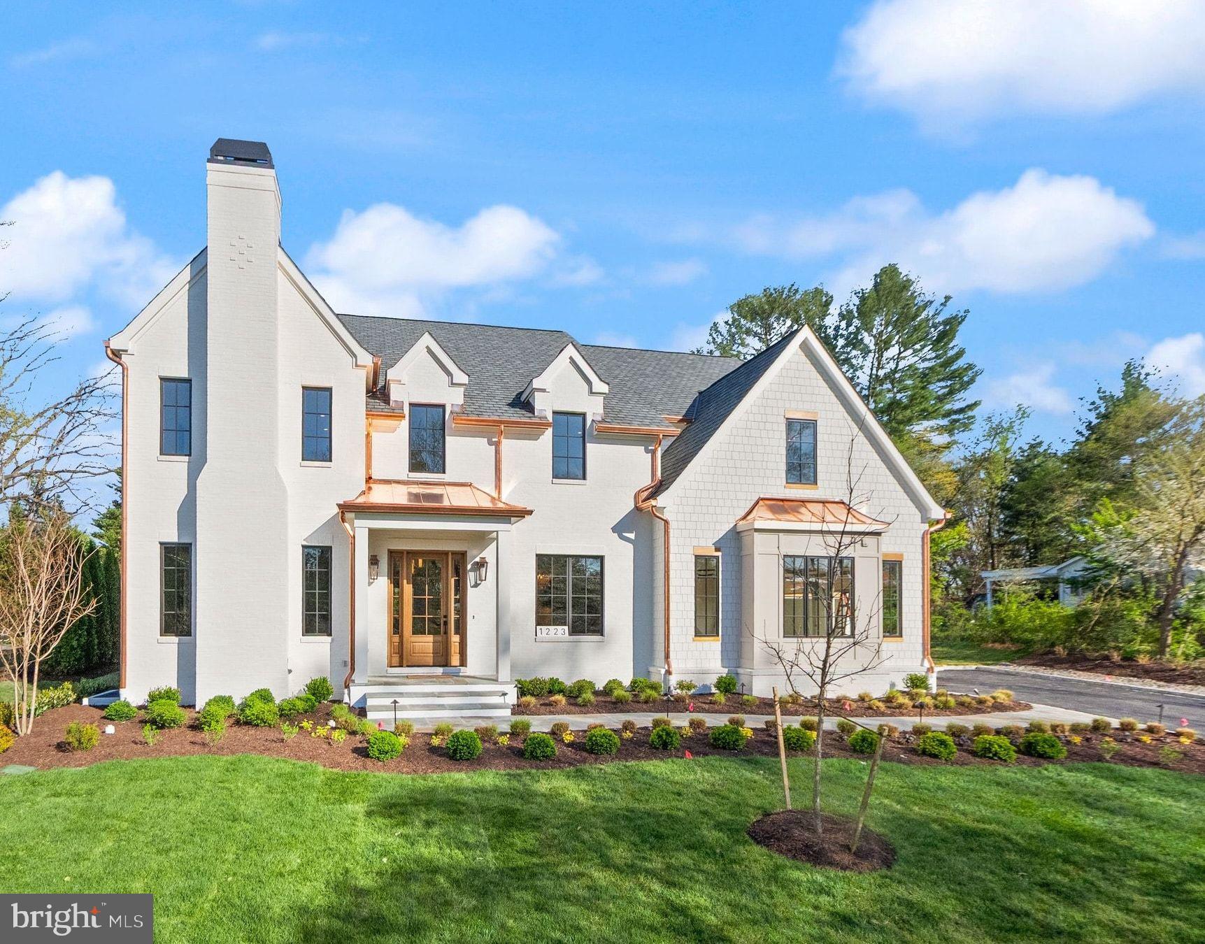 CLEARVIEW MANOR - Residential