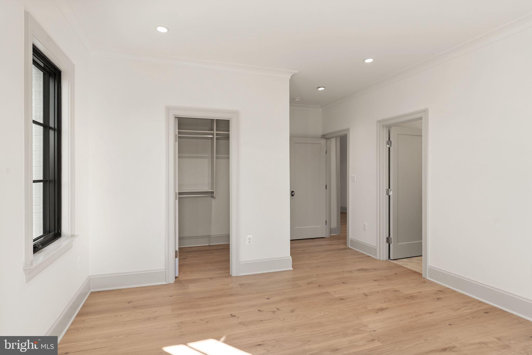 CLEARVIEW MANOR - Residential