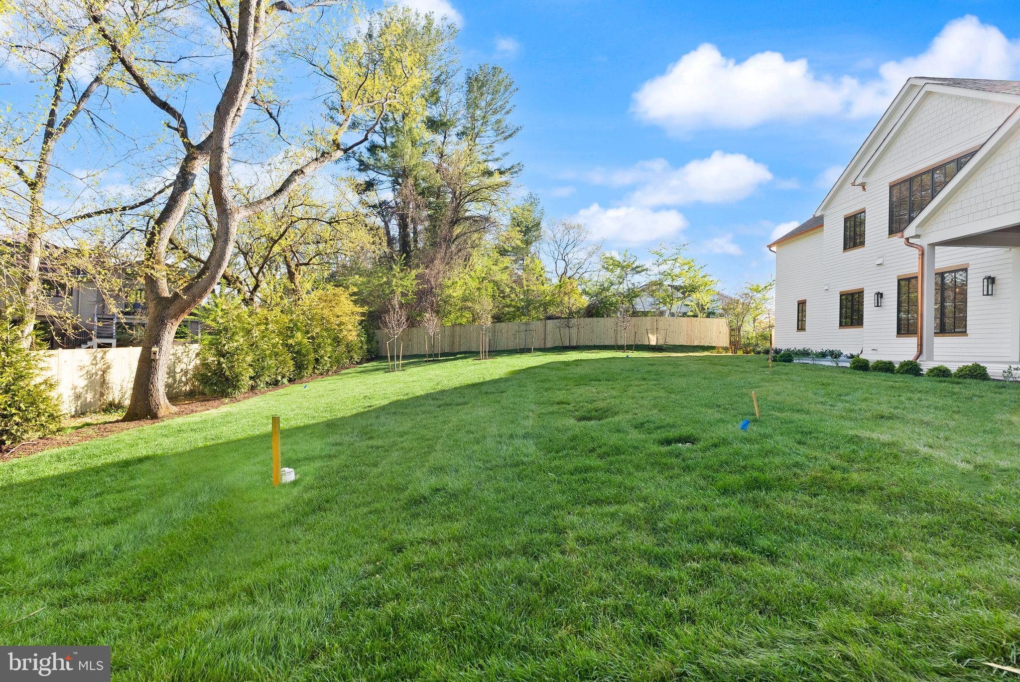 CLEARVIEW MANOR - Residential