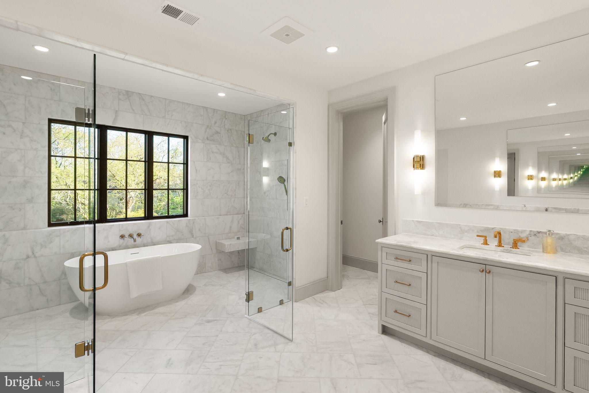 CLEARVIEW MANOR - Residential