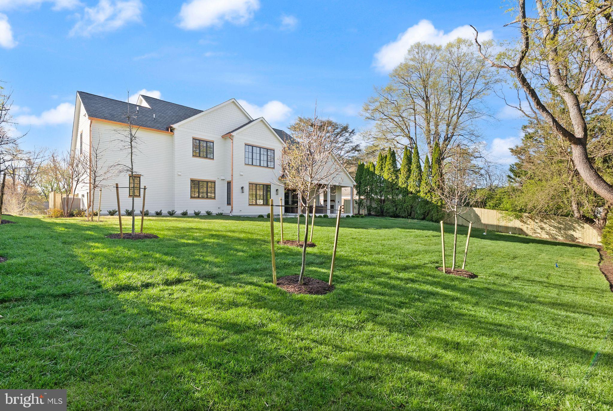 CLEARVIEW MANOR - Residential