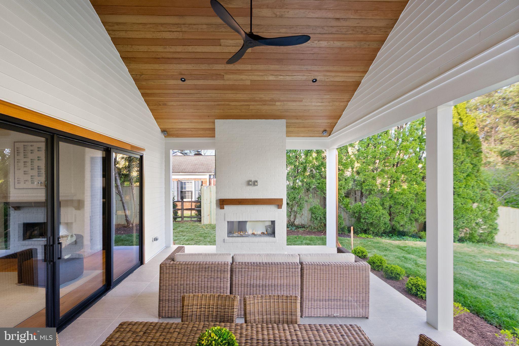 CLEARVIEW MANOR - Residential