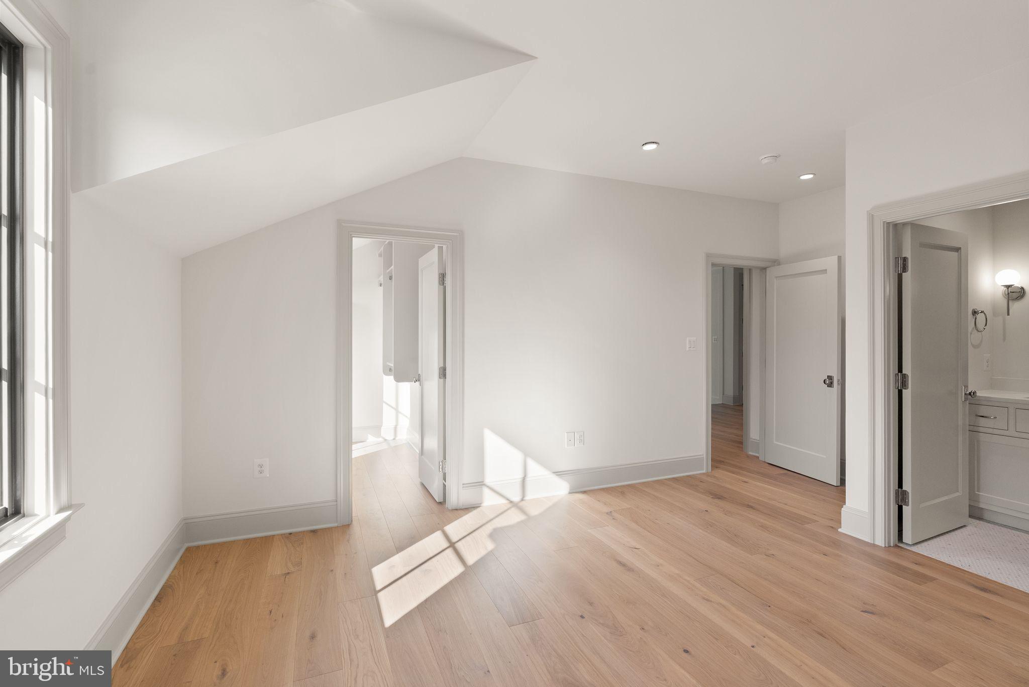 CLEARVIEW MANOR - Residential