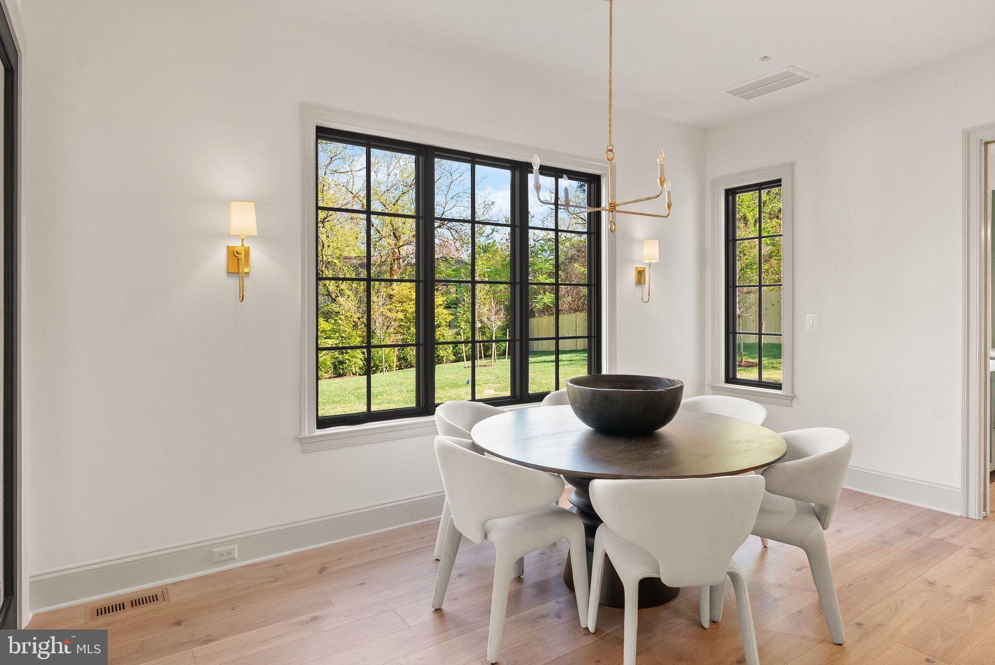 CLEARVIEW MANOR - Residential