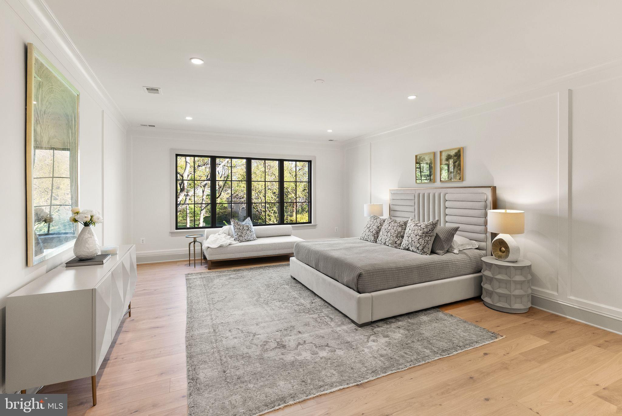 CLEARVIEW MANOR - Residential