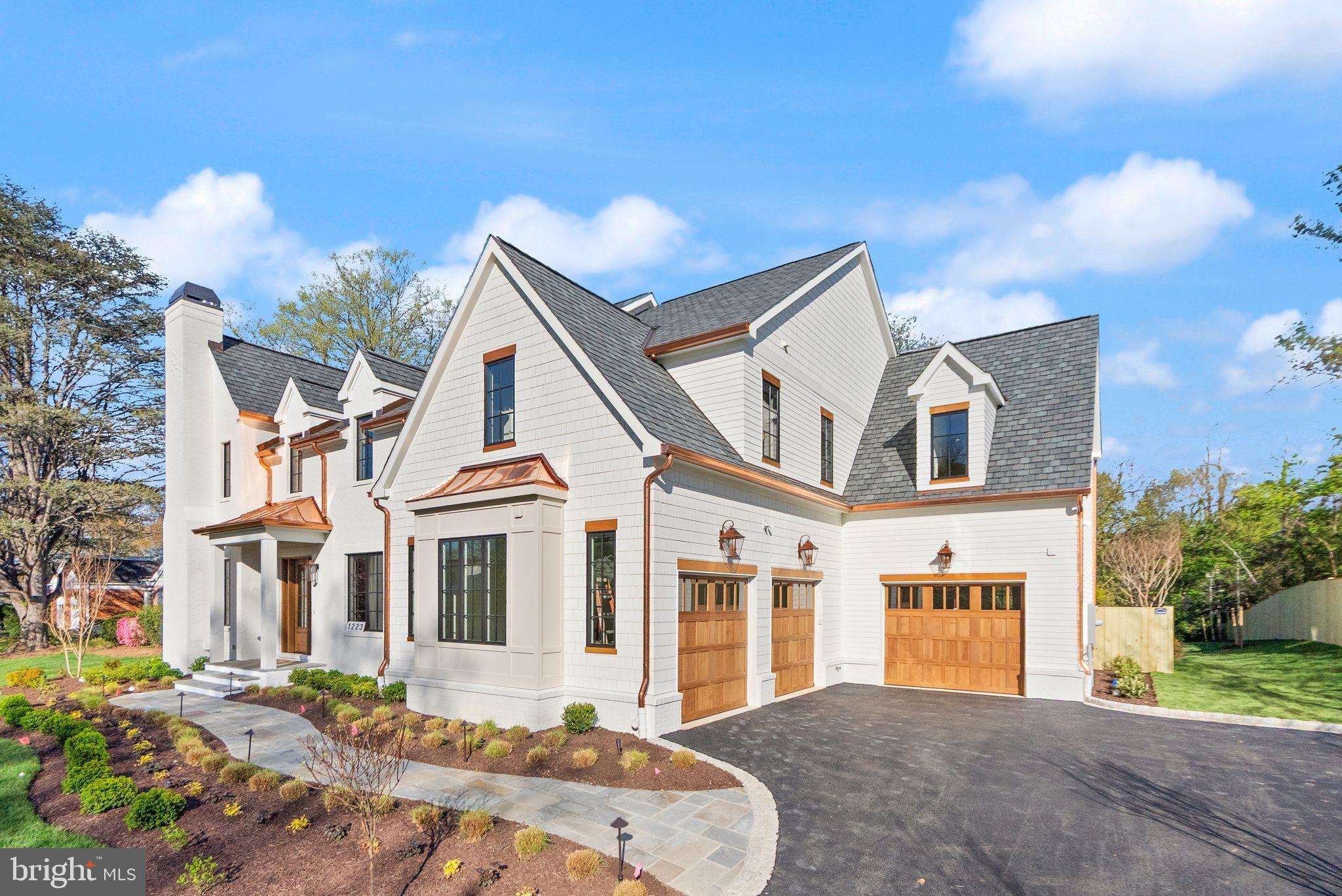 CLEARVIEW MANOR - Residential