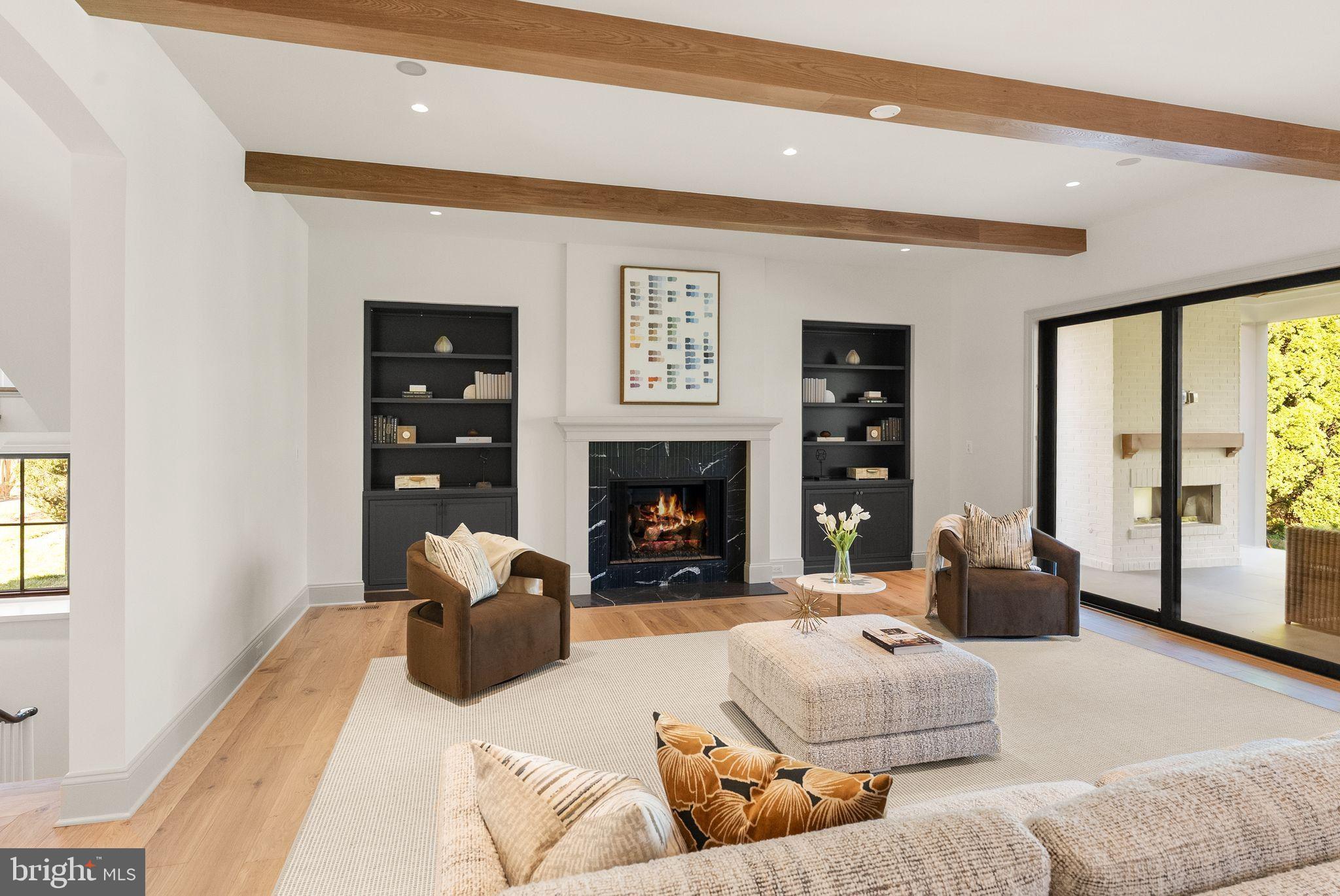 CLEARVIEW MANOR - Residential