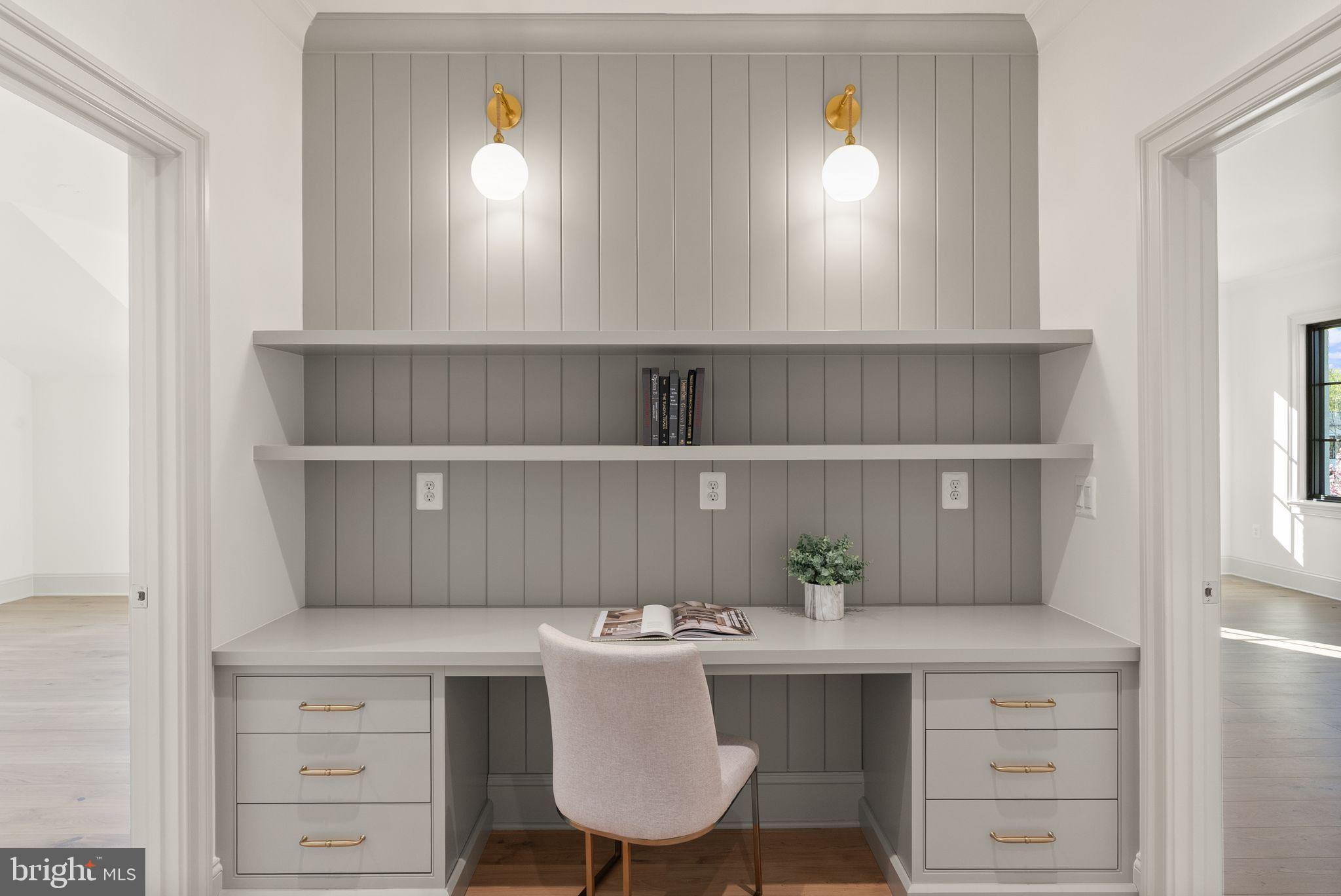 CLEARVIEW MANOR - Residential