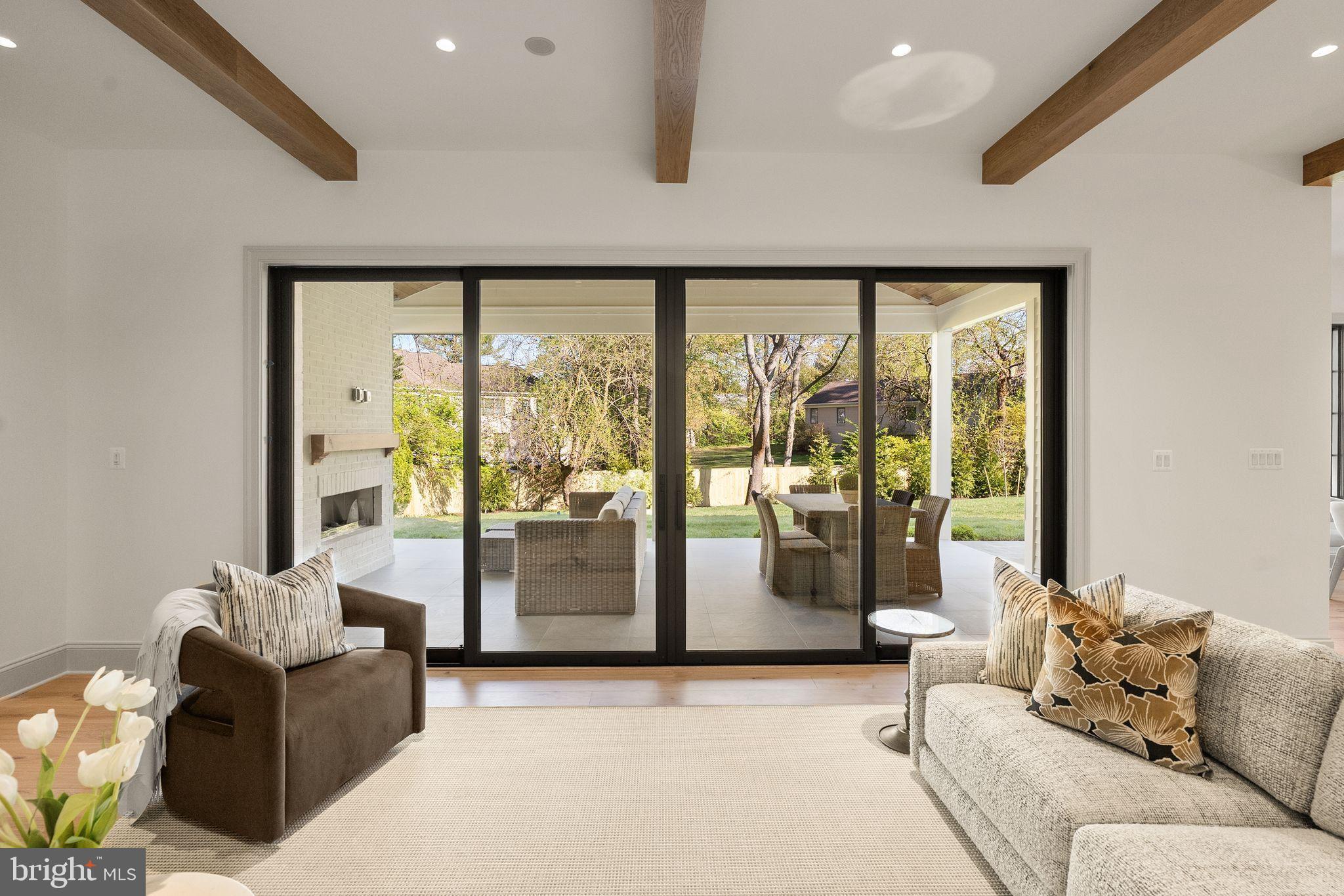 CLEARVIEW MANOR - Residential