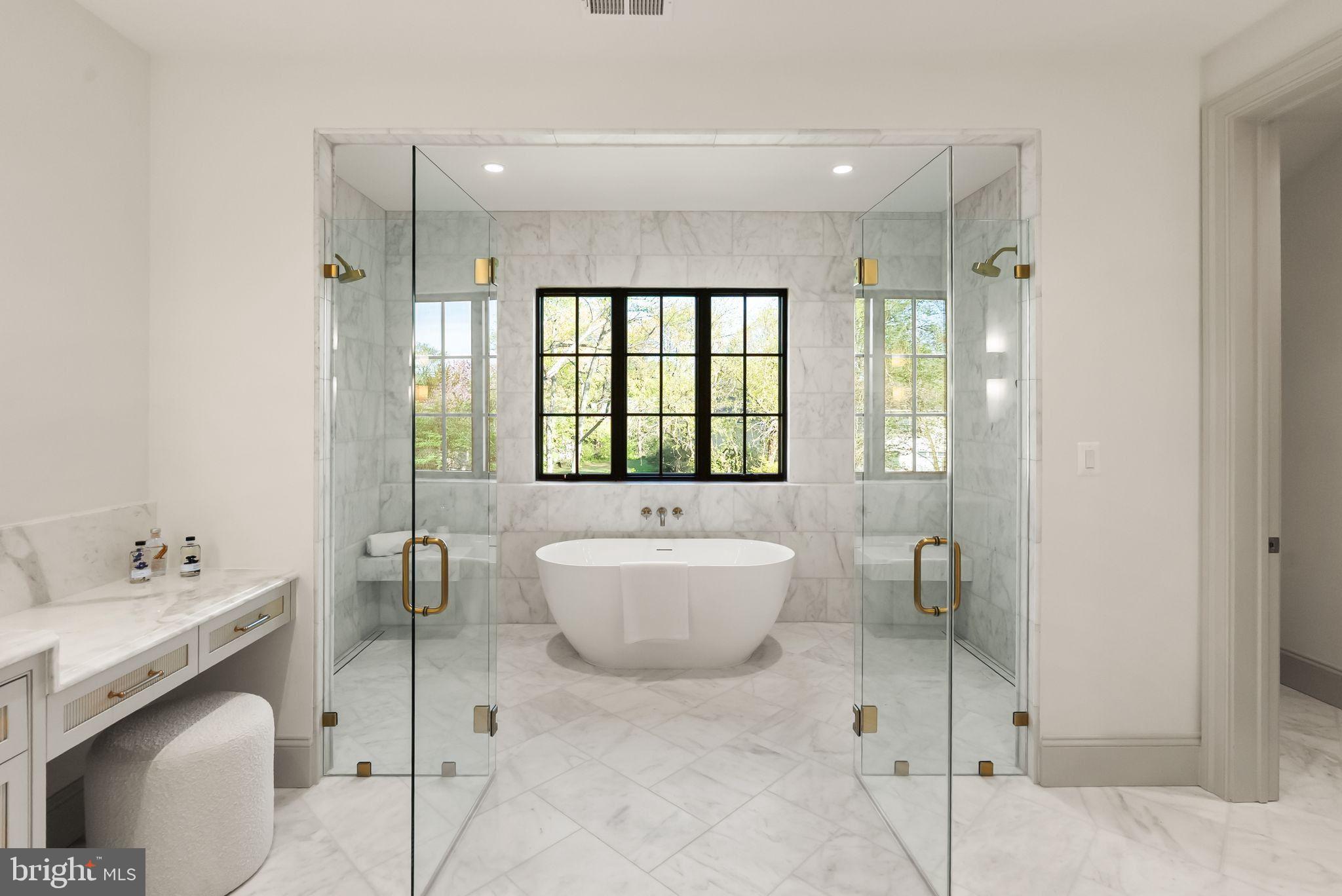 CLEARVIEW MANOR - Residential