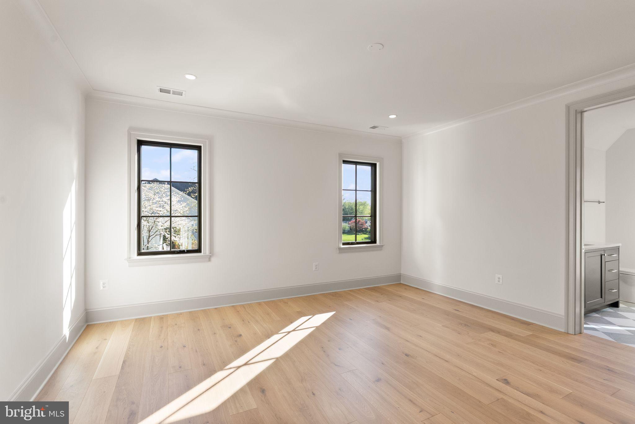 CLEARVIEW MANOR - Residential