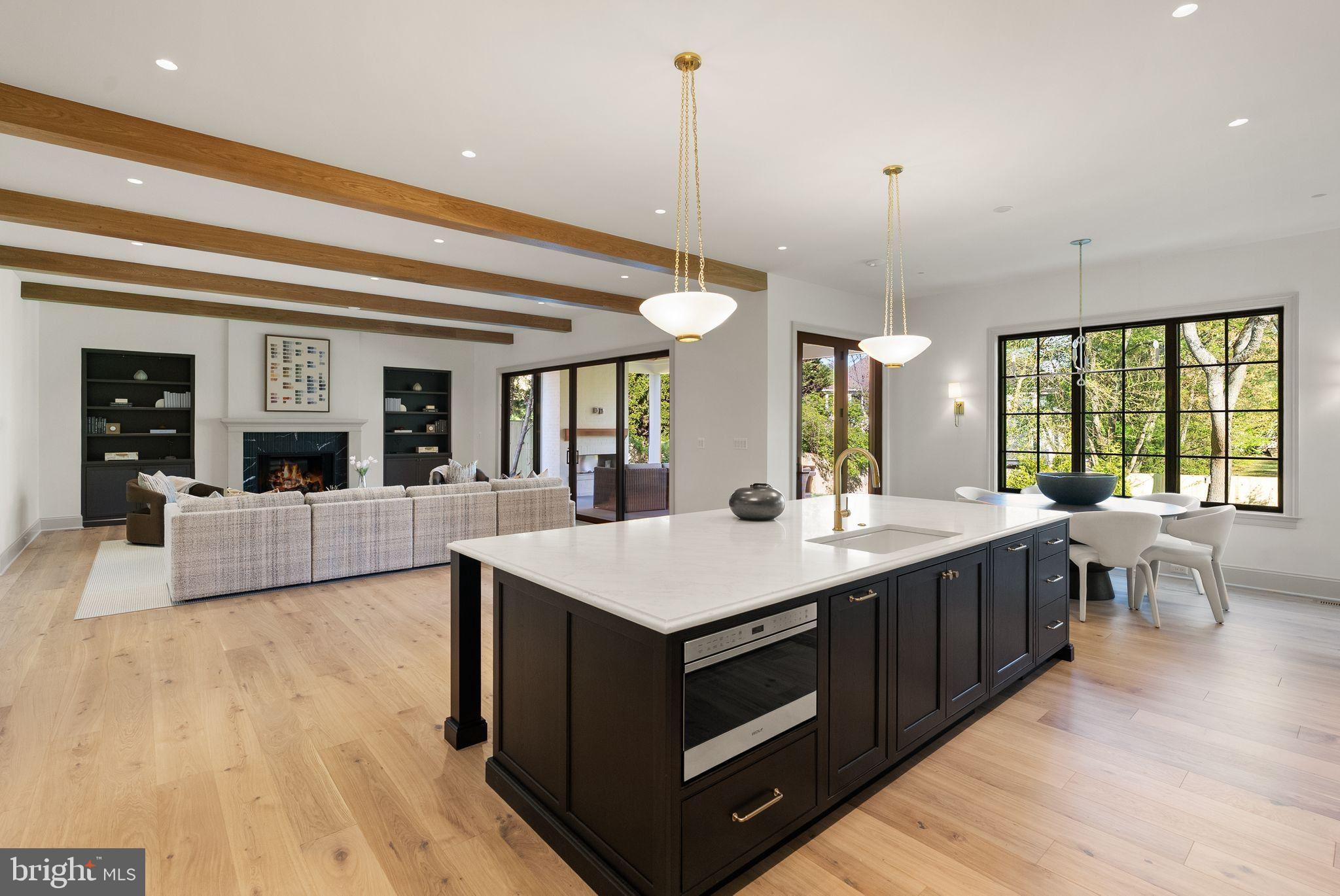 CLEARVIEW MANOR - Residential