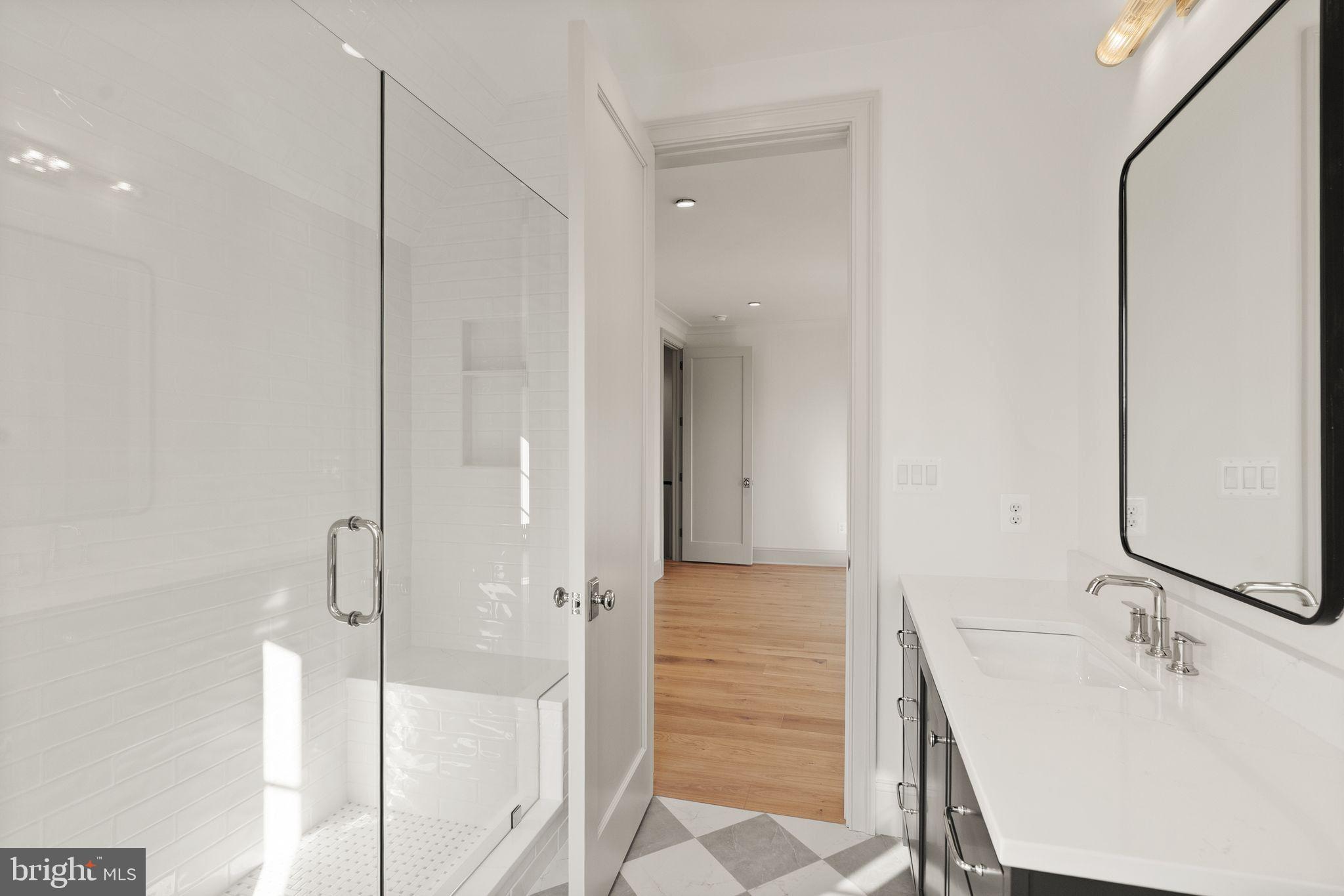 CLEARVIEW MANOR - Residential