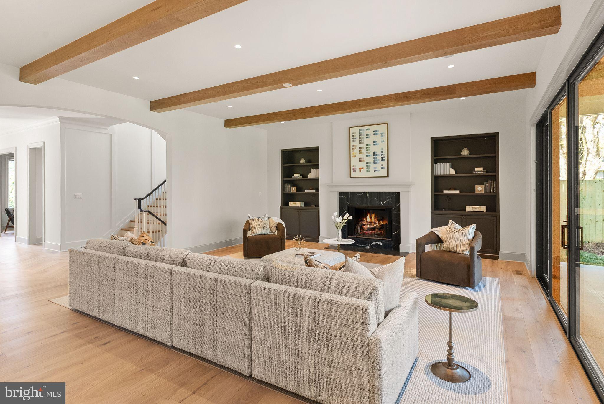 CLEARVIEW MANOR - Residential