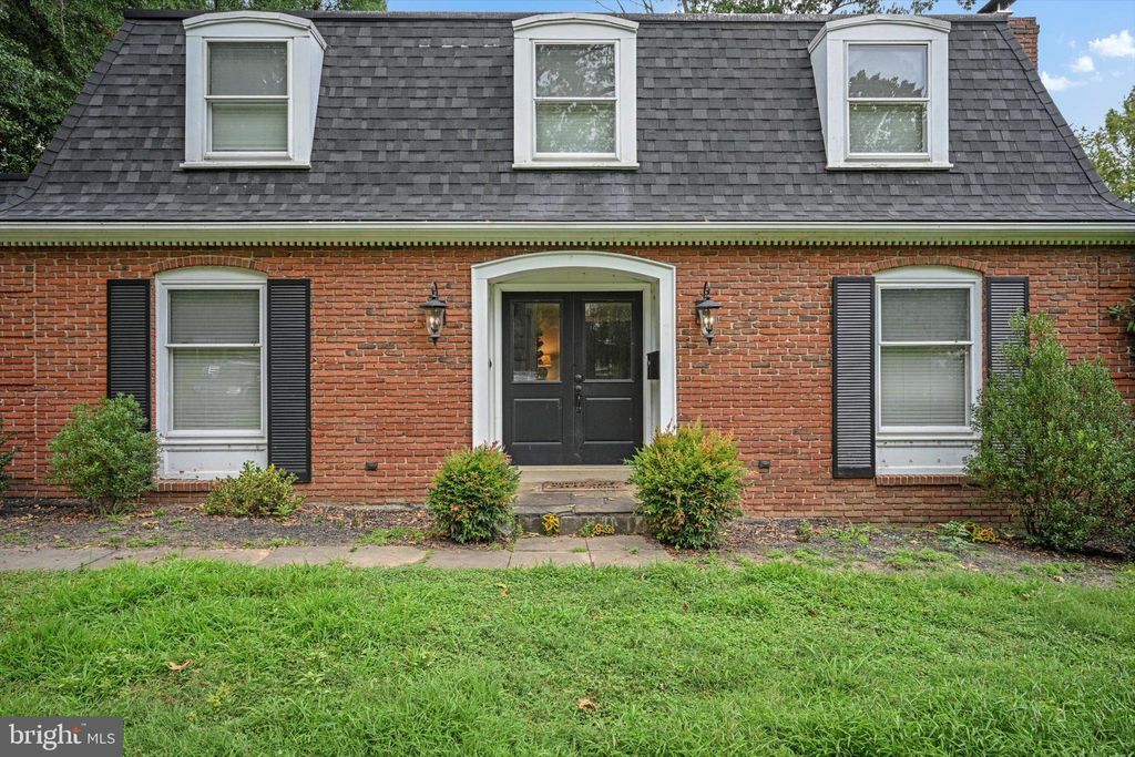 Photo of 156 HAMILTON RD, LANCASTER, PA 17603 (MLS # PALA2039838)