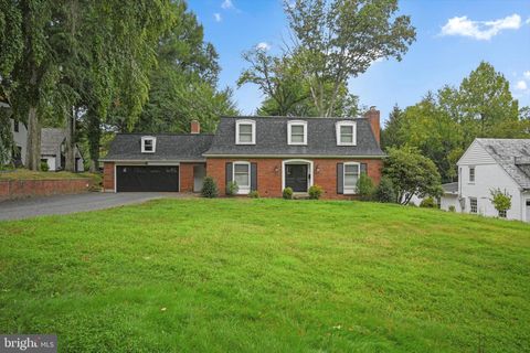 Photo of 156 HAMILTON RD, LANCASTER, PA 17603 (MLS # PALA2039838)