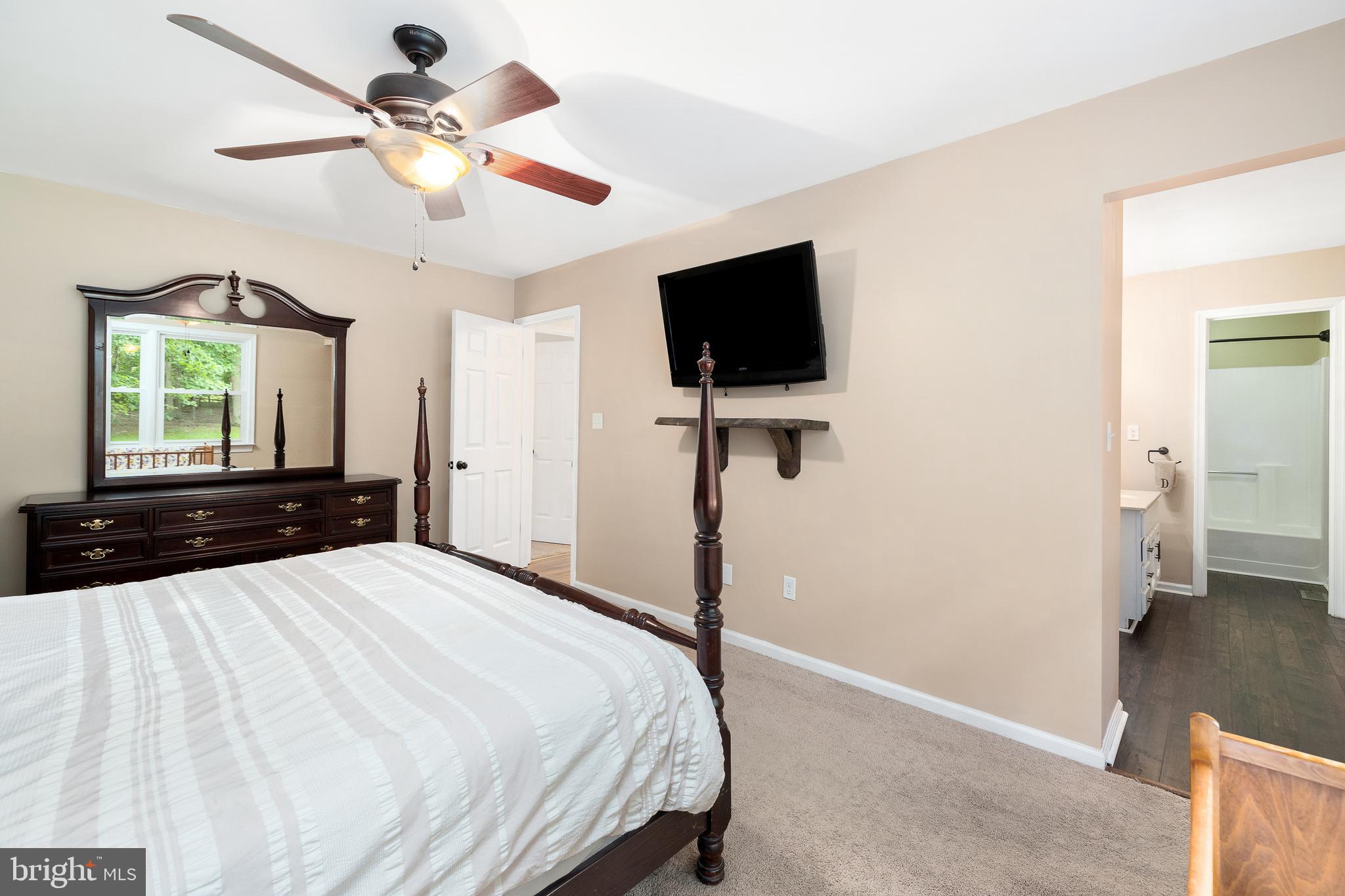 LAKE CAROLINE - Residential