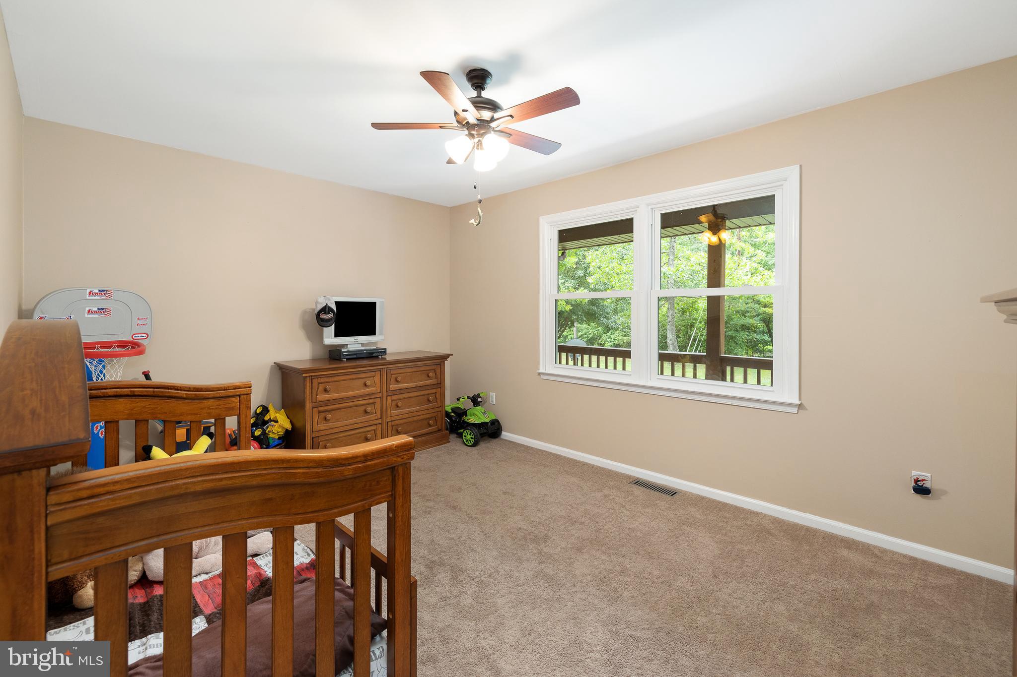 LAKE CAROLINE - Residential