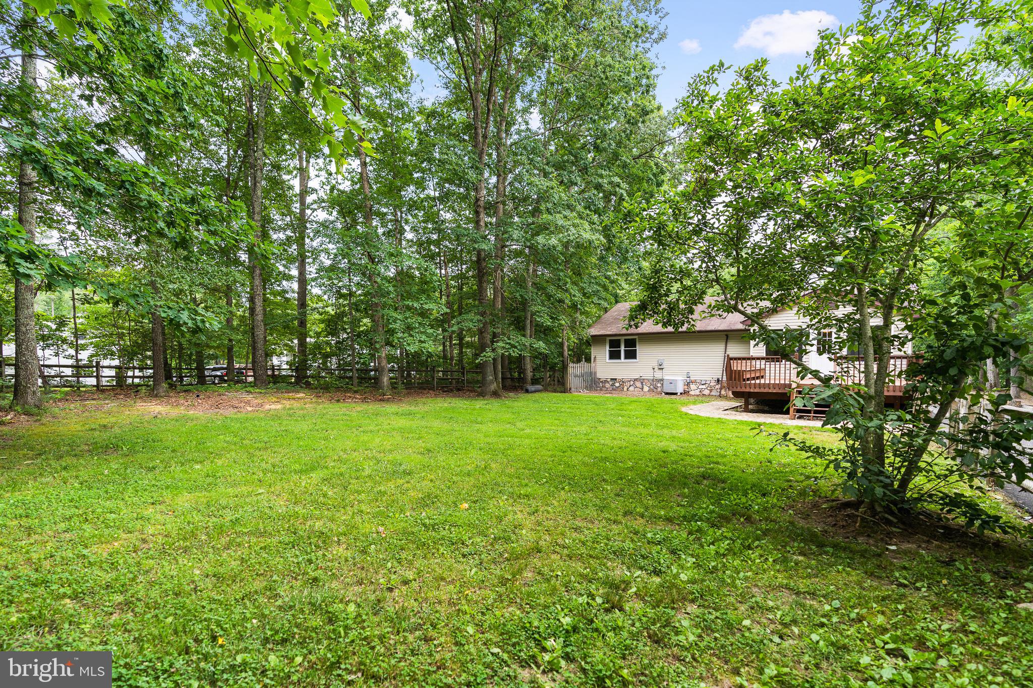 LAKE CAROLINE - Residential