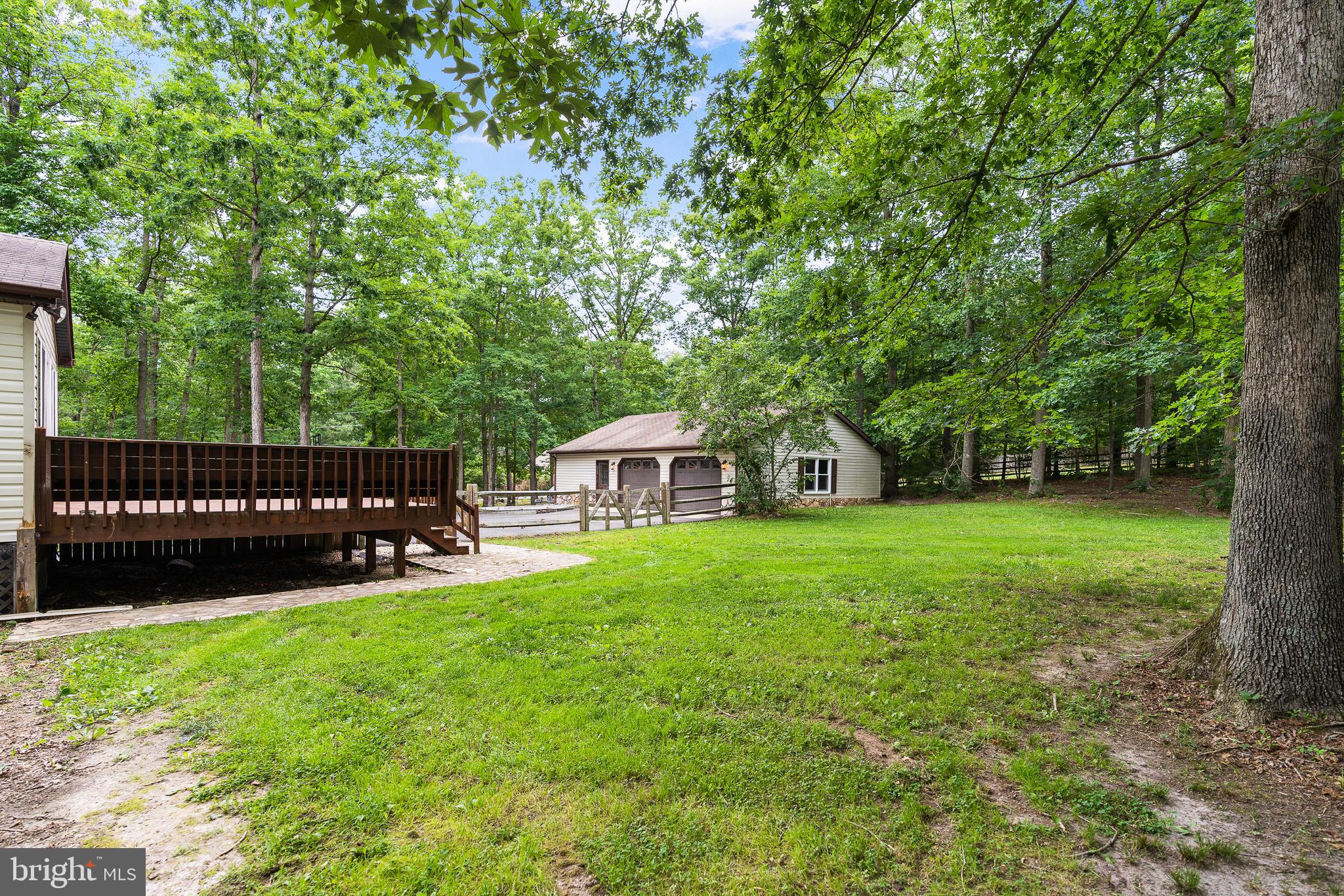LAKE CAROLINE - Residential