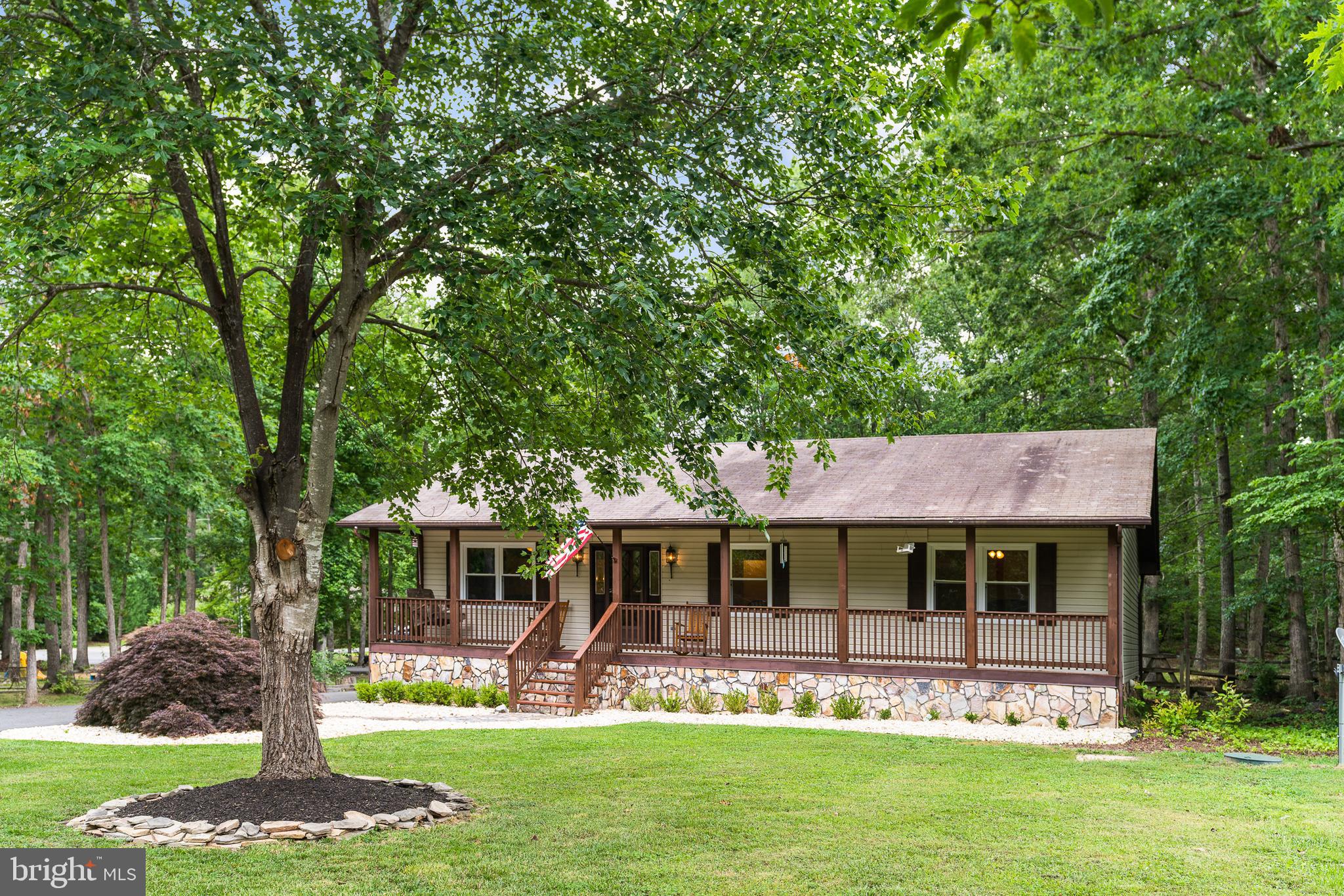 LAKE CAROLINE - Residential
