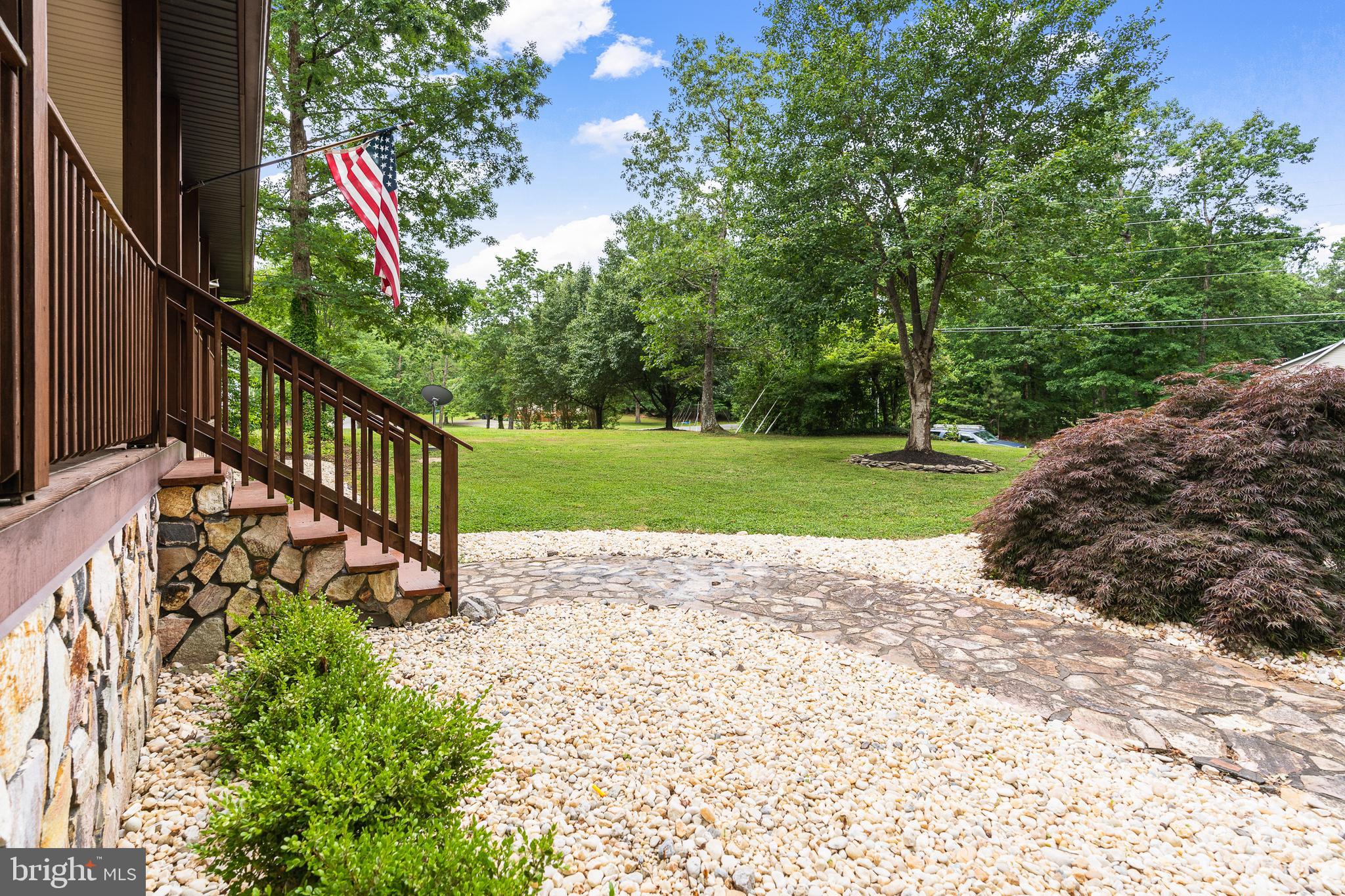 LAKE CAROLINE - Residential
