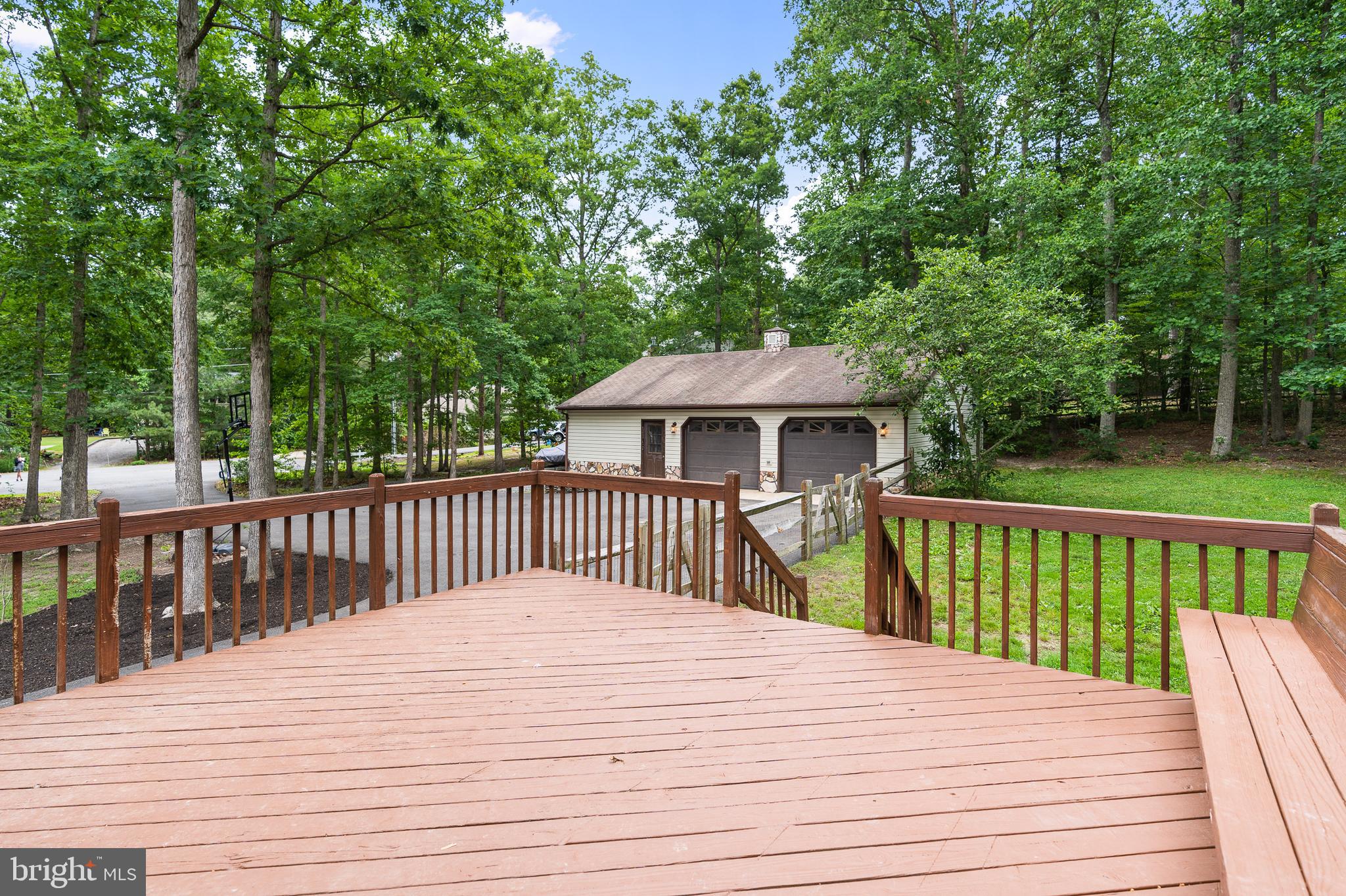 LAKE CAROLINE - Residential