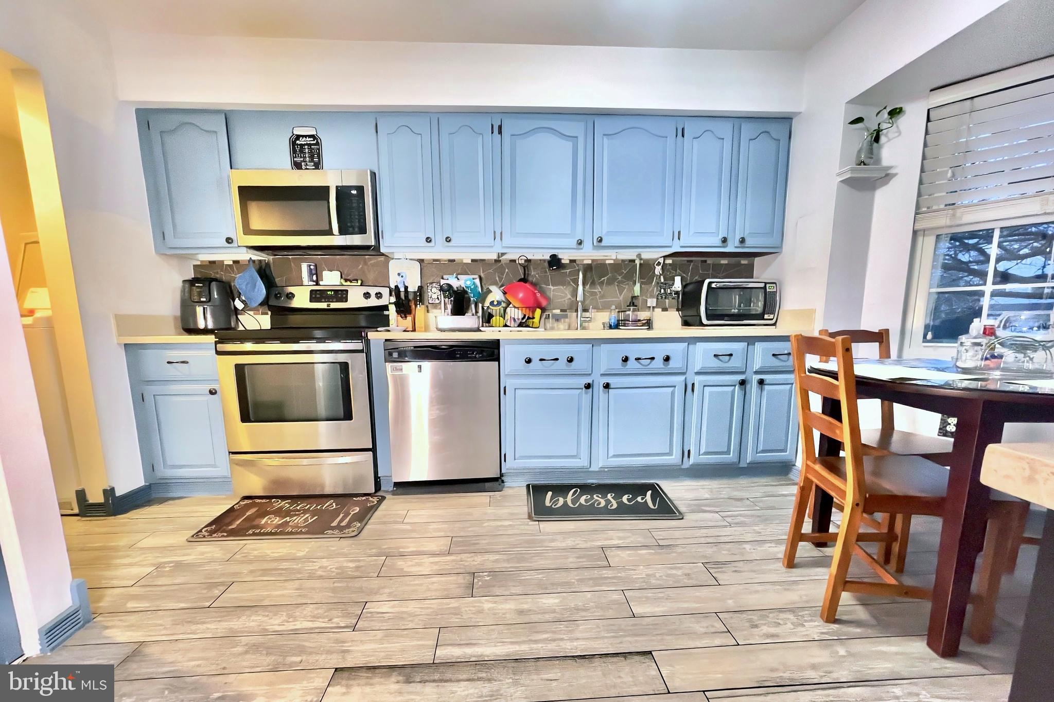 MOUNTAIN VILLAGE - Residential