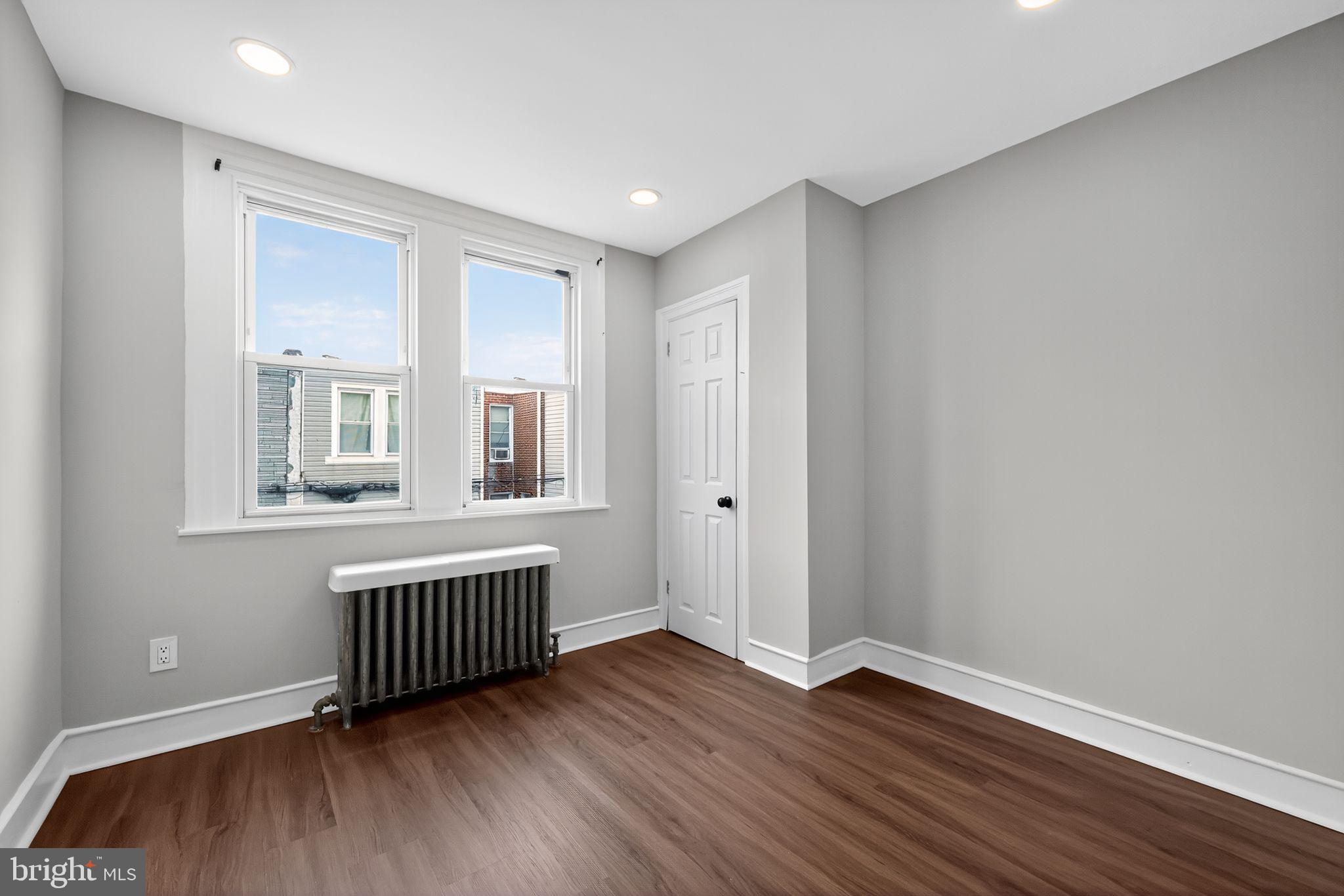 LAWNCREST - Residential