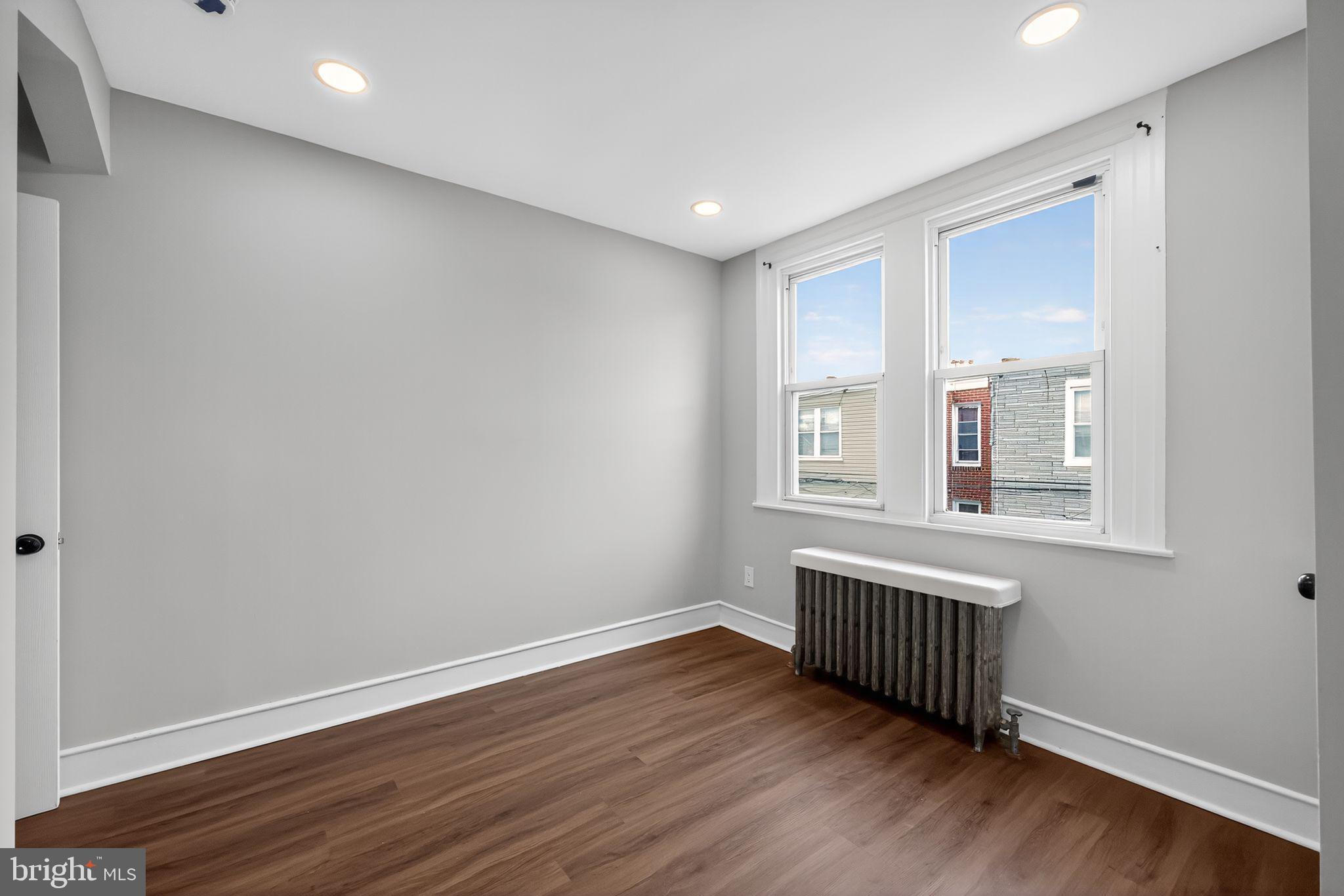 LAWNCREST - Residential