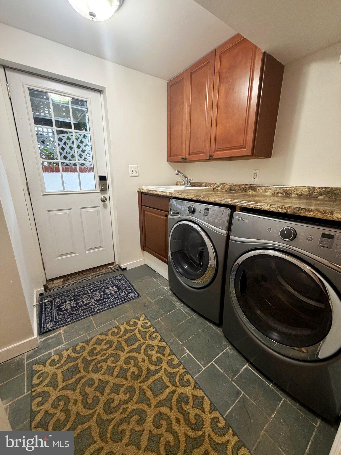 2302 E RANDOLPH AVENUE BASEMENT