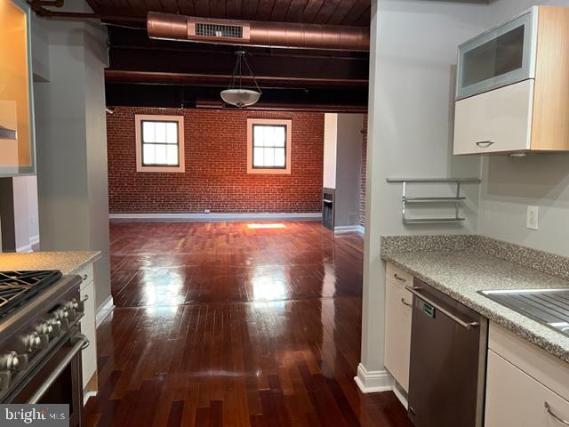 105 S 18TH STREET 5A
