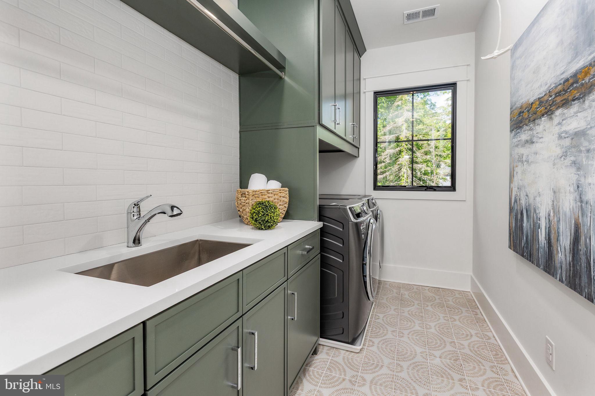 MCHENRY HEIGHTS - Residential