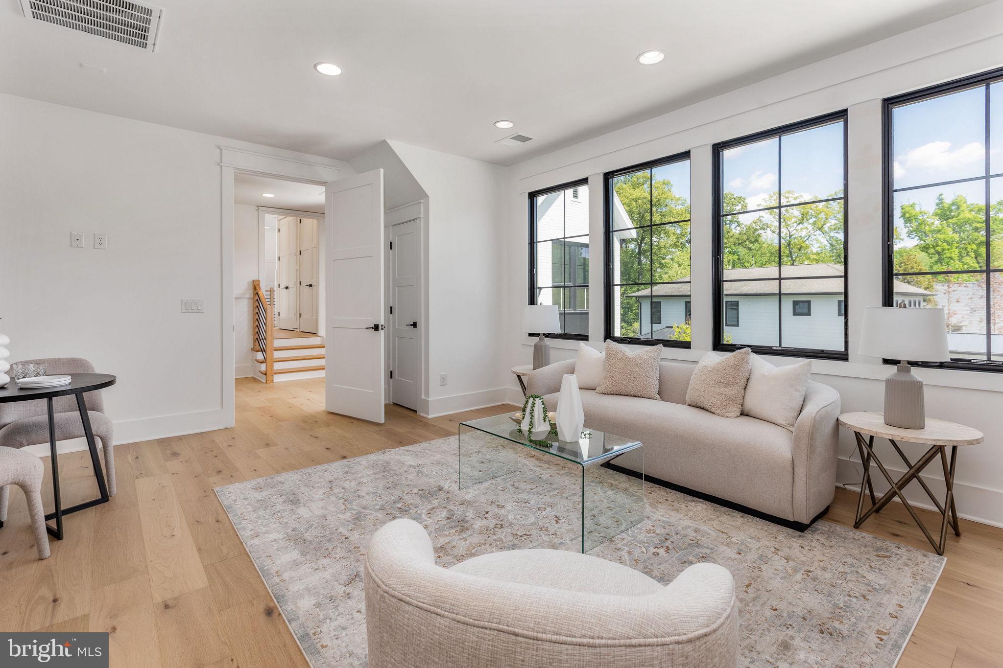 MCHENRY HEIGHTS - Residential
