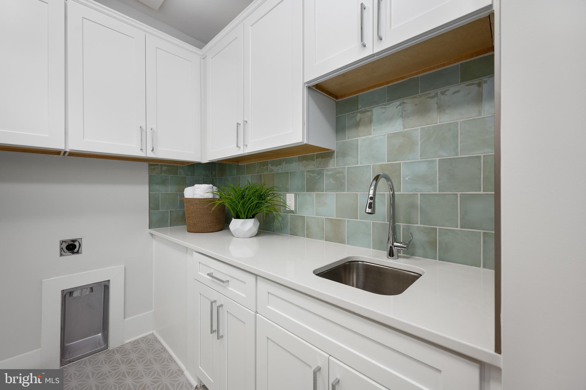 MCHENRY HEIGHTS - Residential