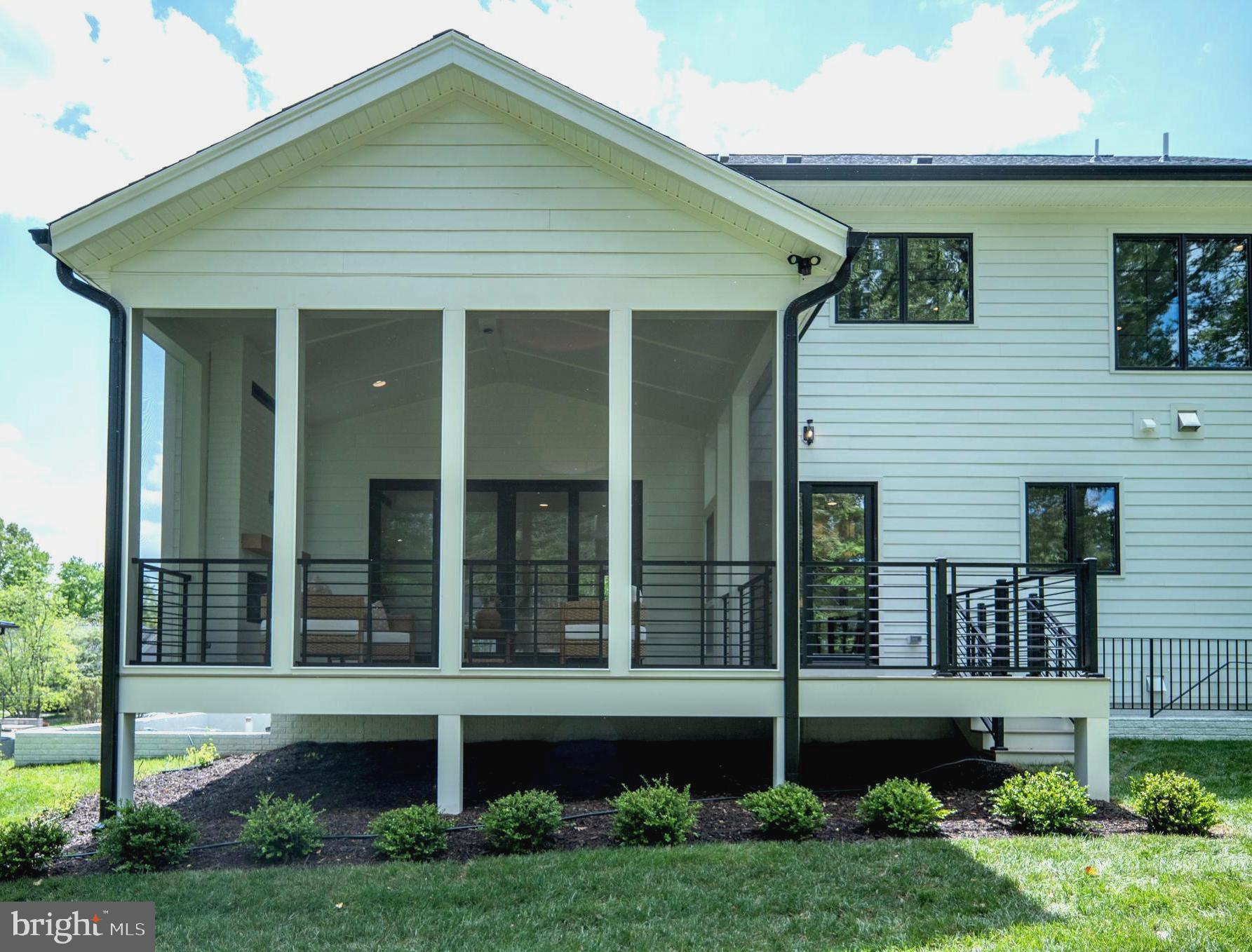 MCHENRY HEIGHTS - Residential