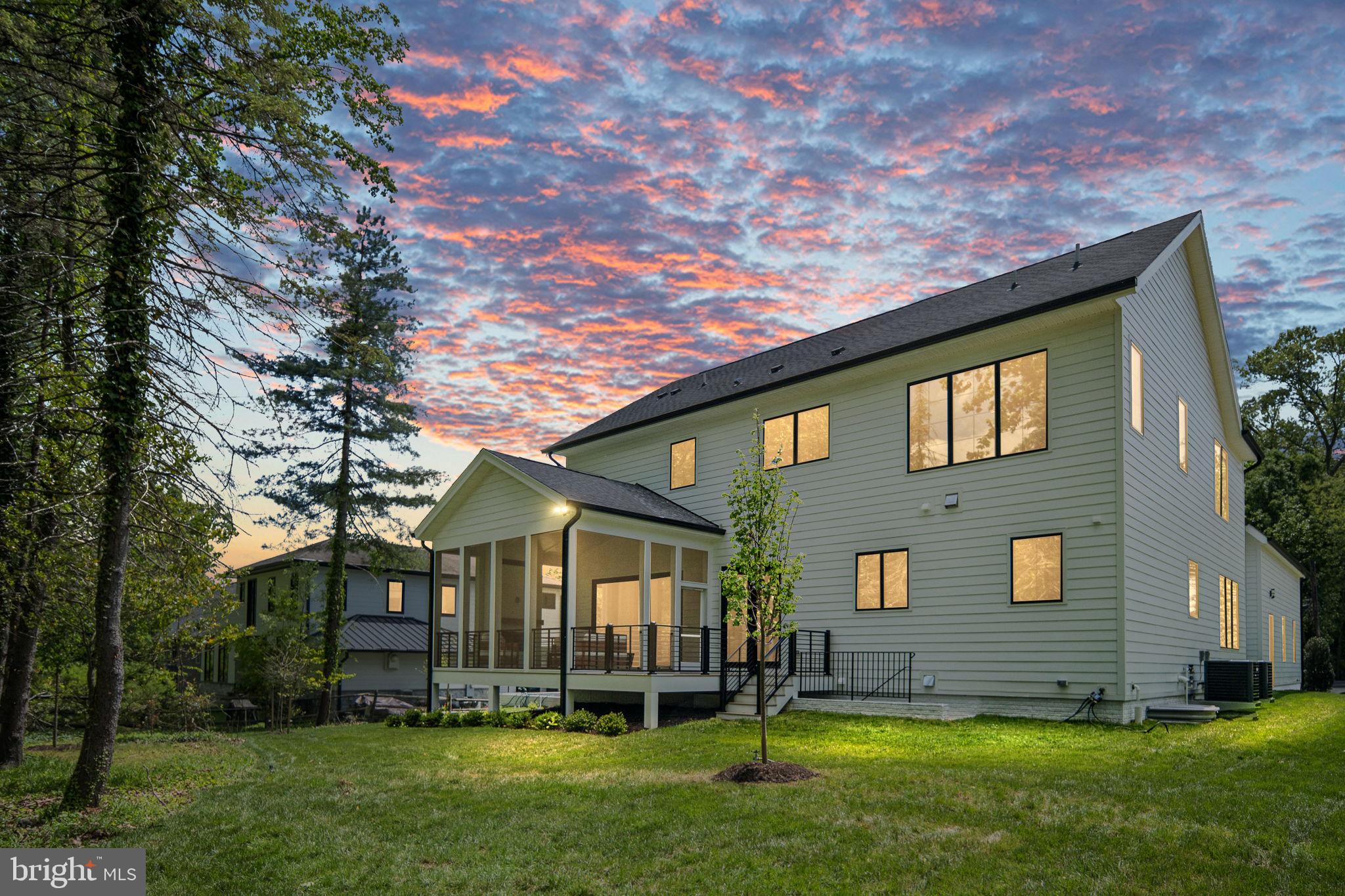 MCHENRY HEIGHTS - Residential