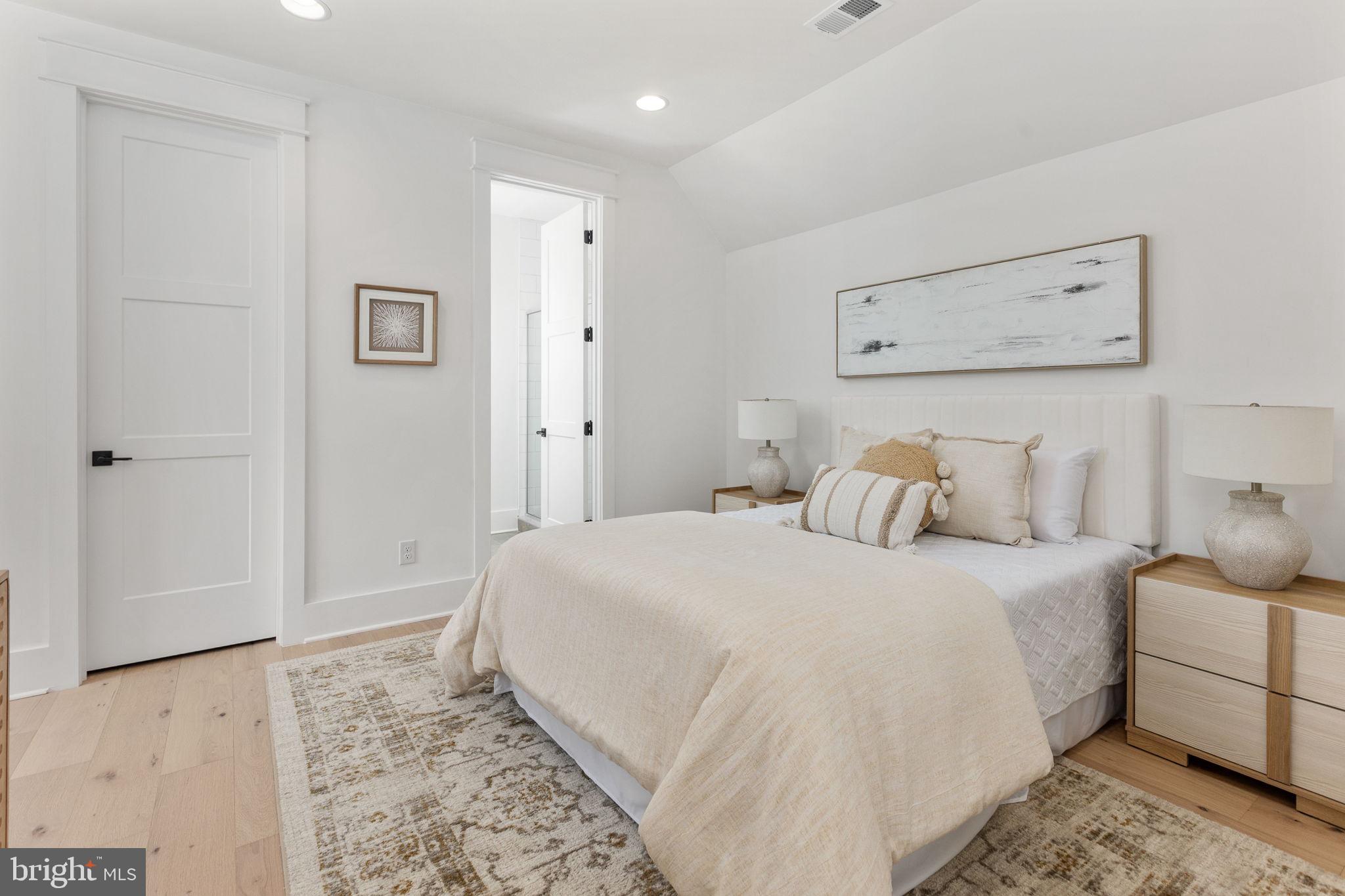 MCHENRY HEIGHTS - Residential