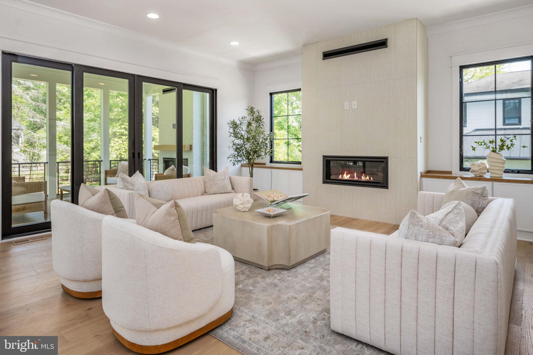 MCHENRY HEIGHTS - Residential
