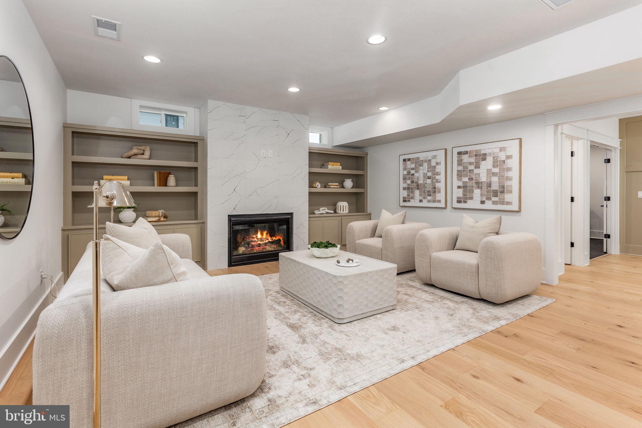 MCHENRY HEIGHTS - Residential