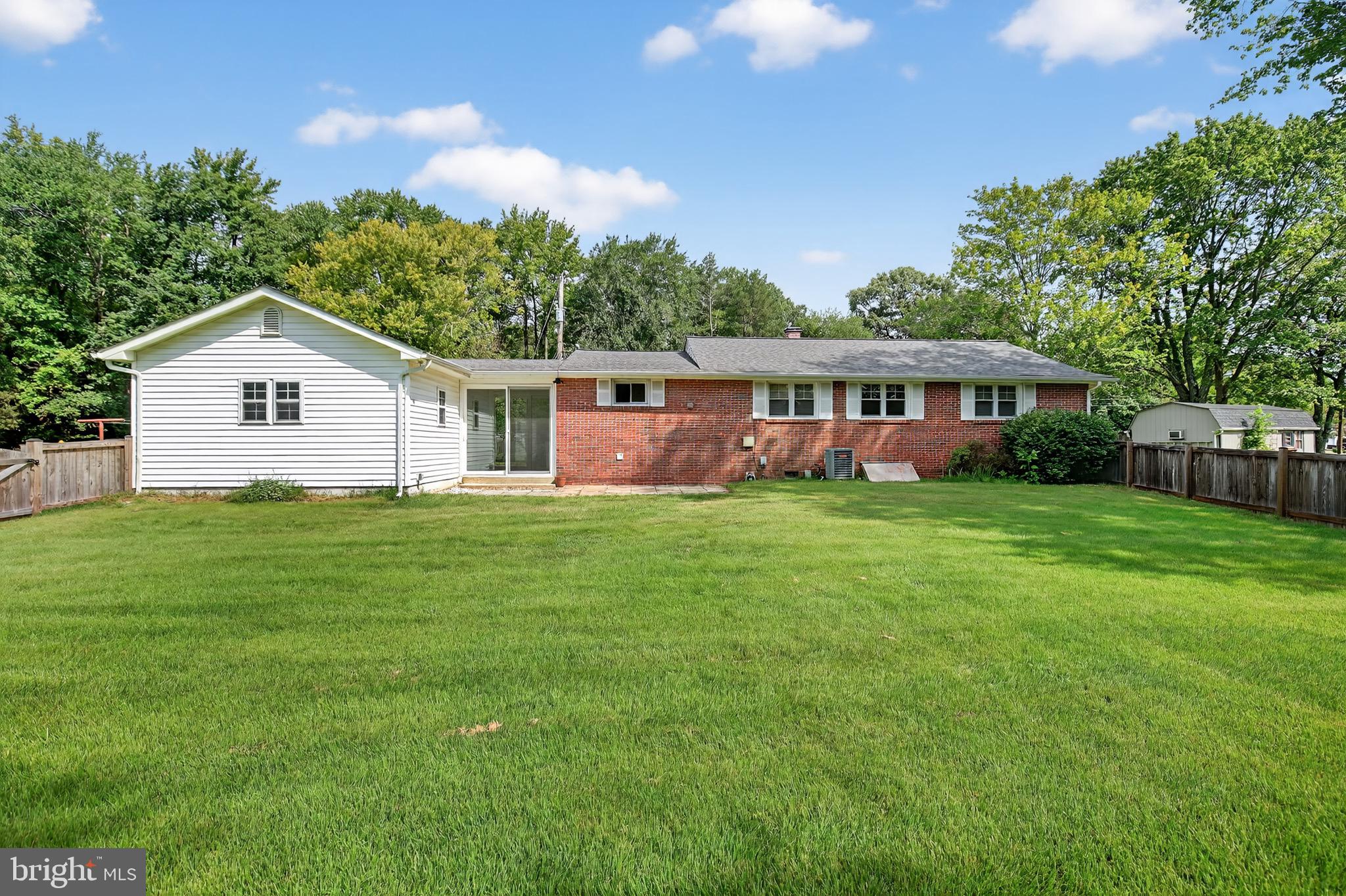 INDIAN HEAD MANOR SUB - Residential Lease