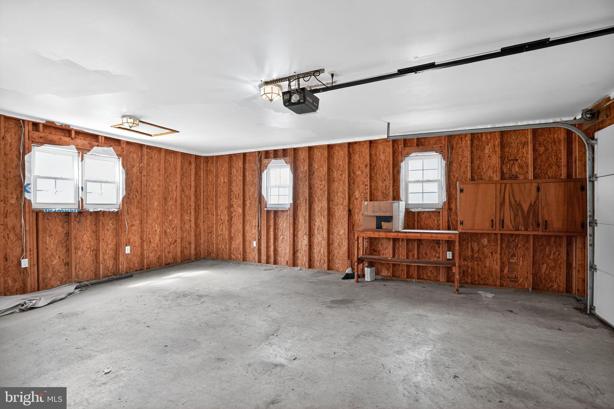 INDIAN HEAD MANOR SUB - Residential Lease