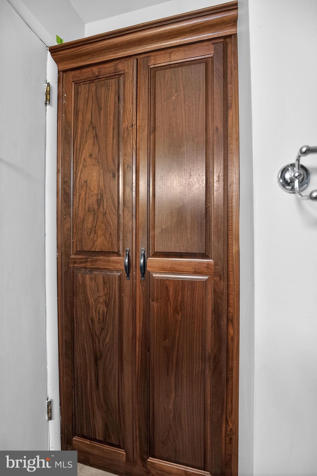 INDIAN HEAD MANOR SUB - Residential Lease