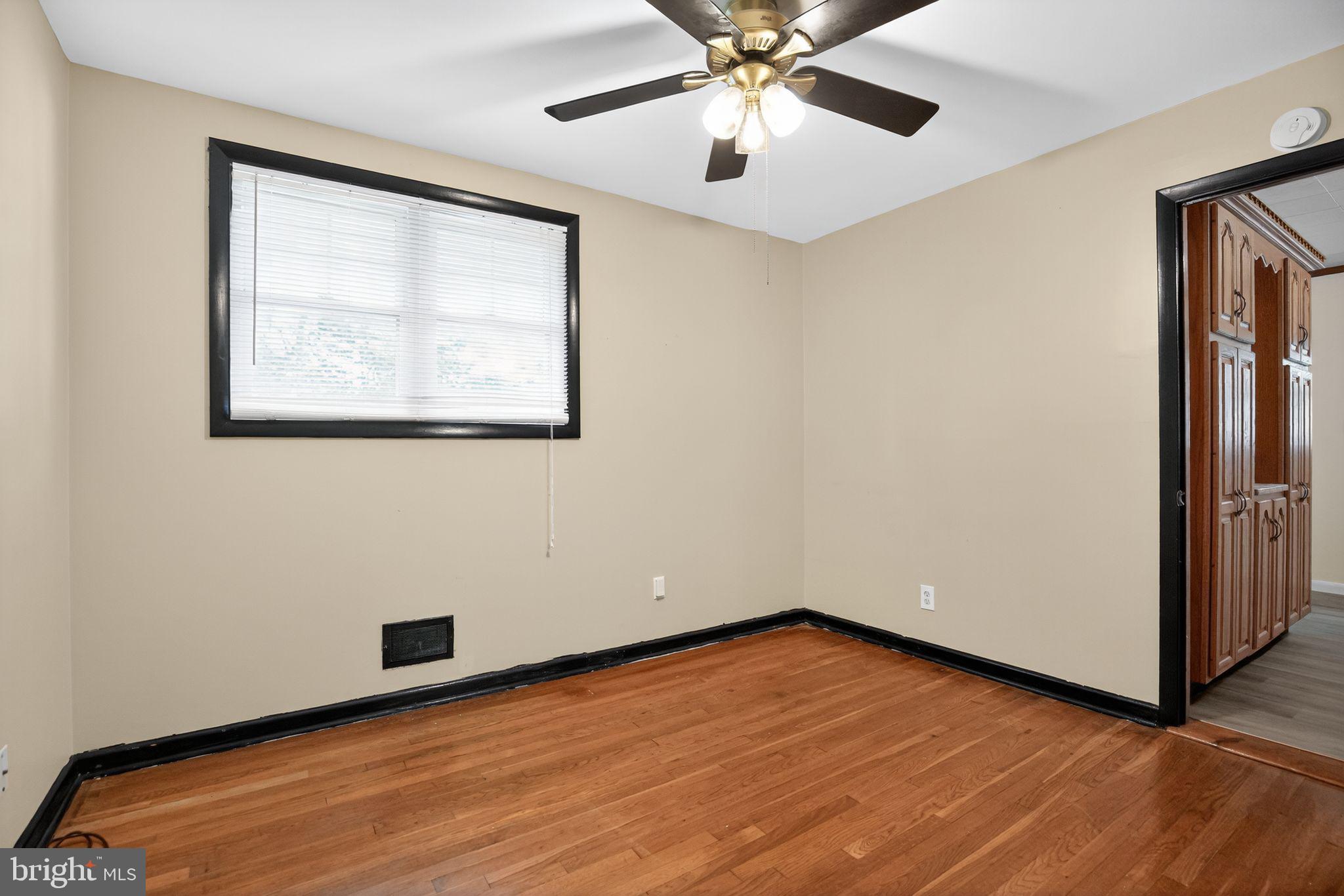 INDIAN HEAD MANOR SUB - Residential Lease