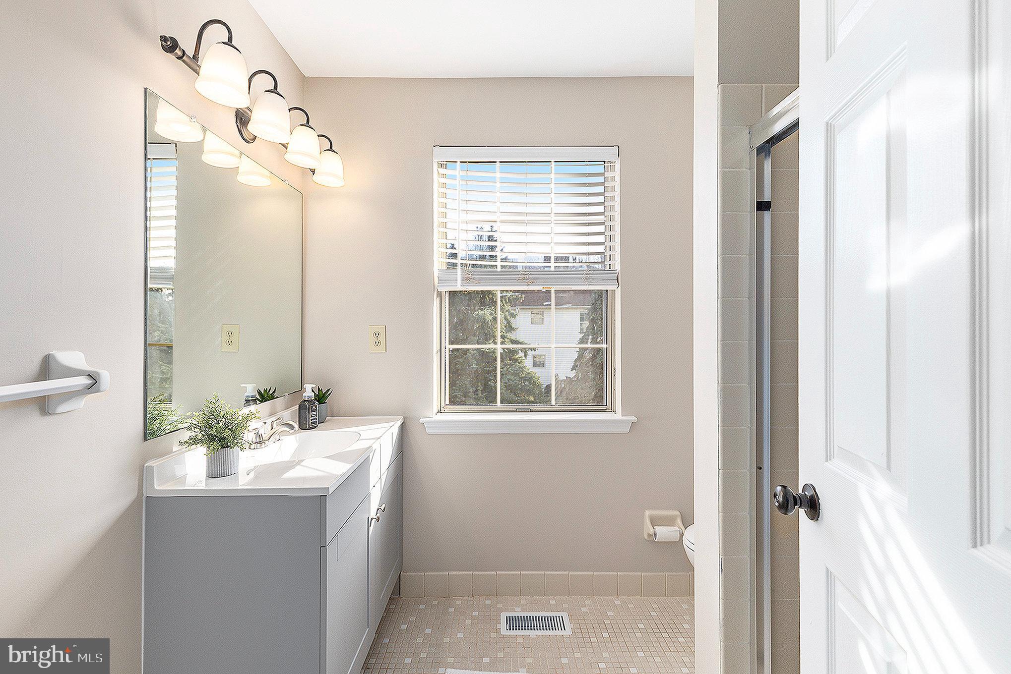 COURT AT JAMESTOWNE - Residential