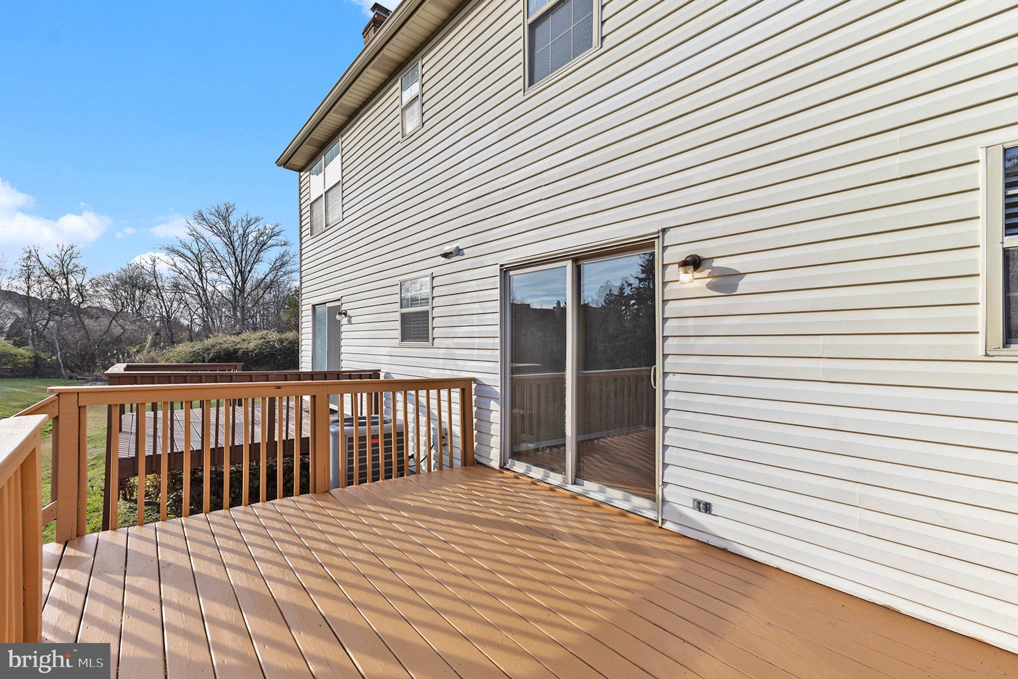 COURT AT JAMESTOWNE - Residential