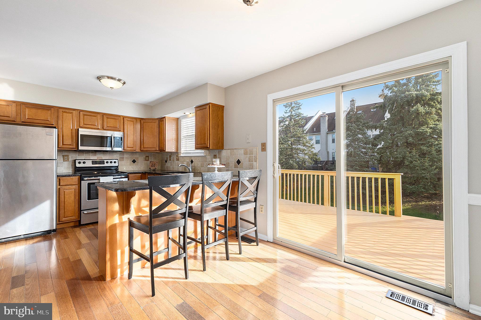 COURT AT JAMESTOWNE - Residential