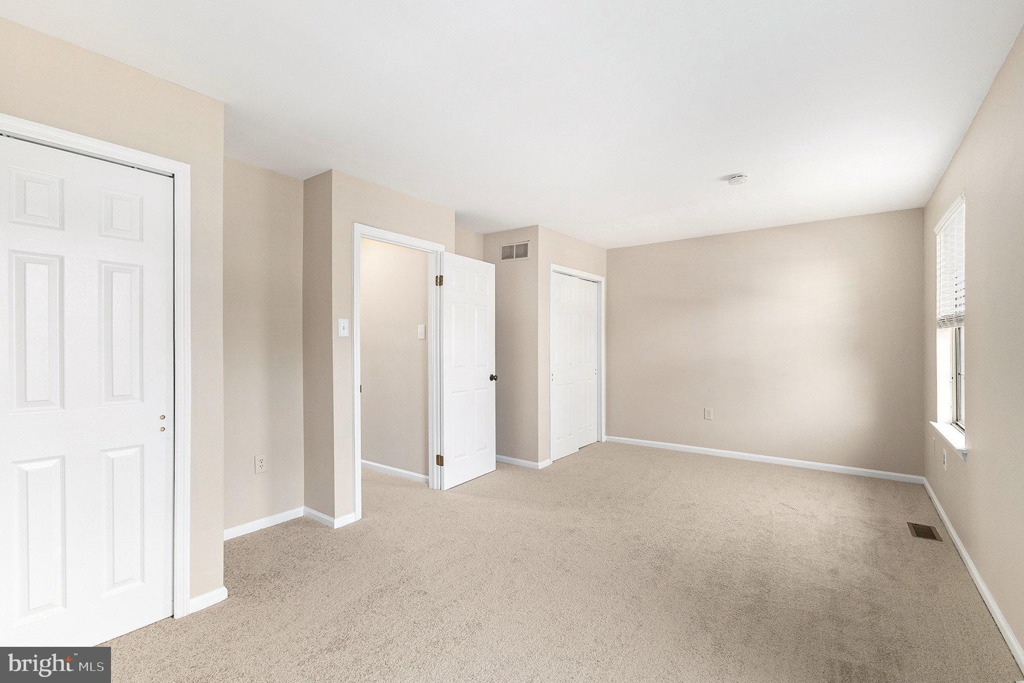 COURT AT JAMESTOWNE - Residential